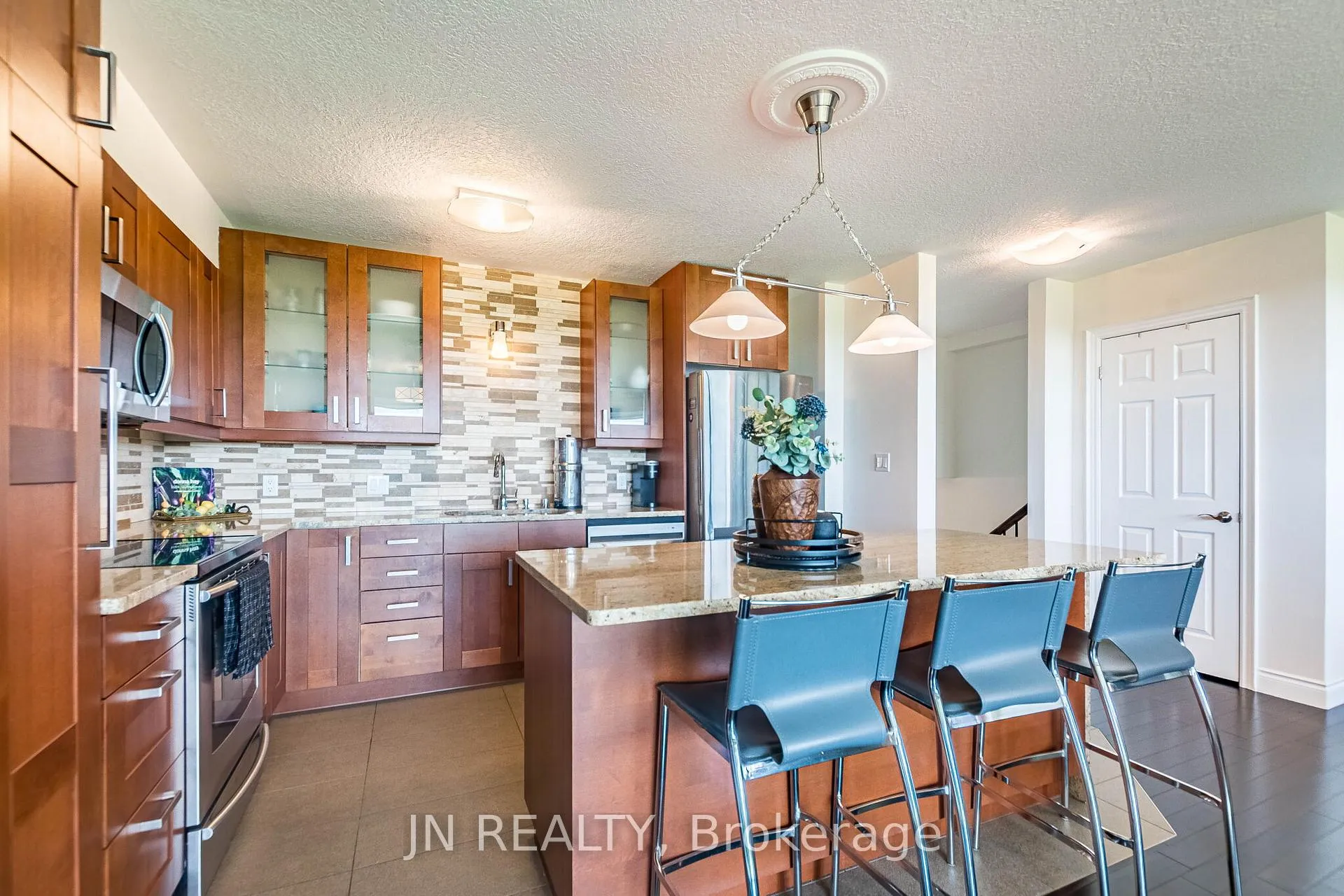 Photo 16 of Unit 409, 188 Mill Street S, Brampton, Brampton South — HOMEH