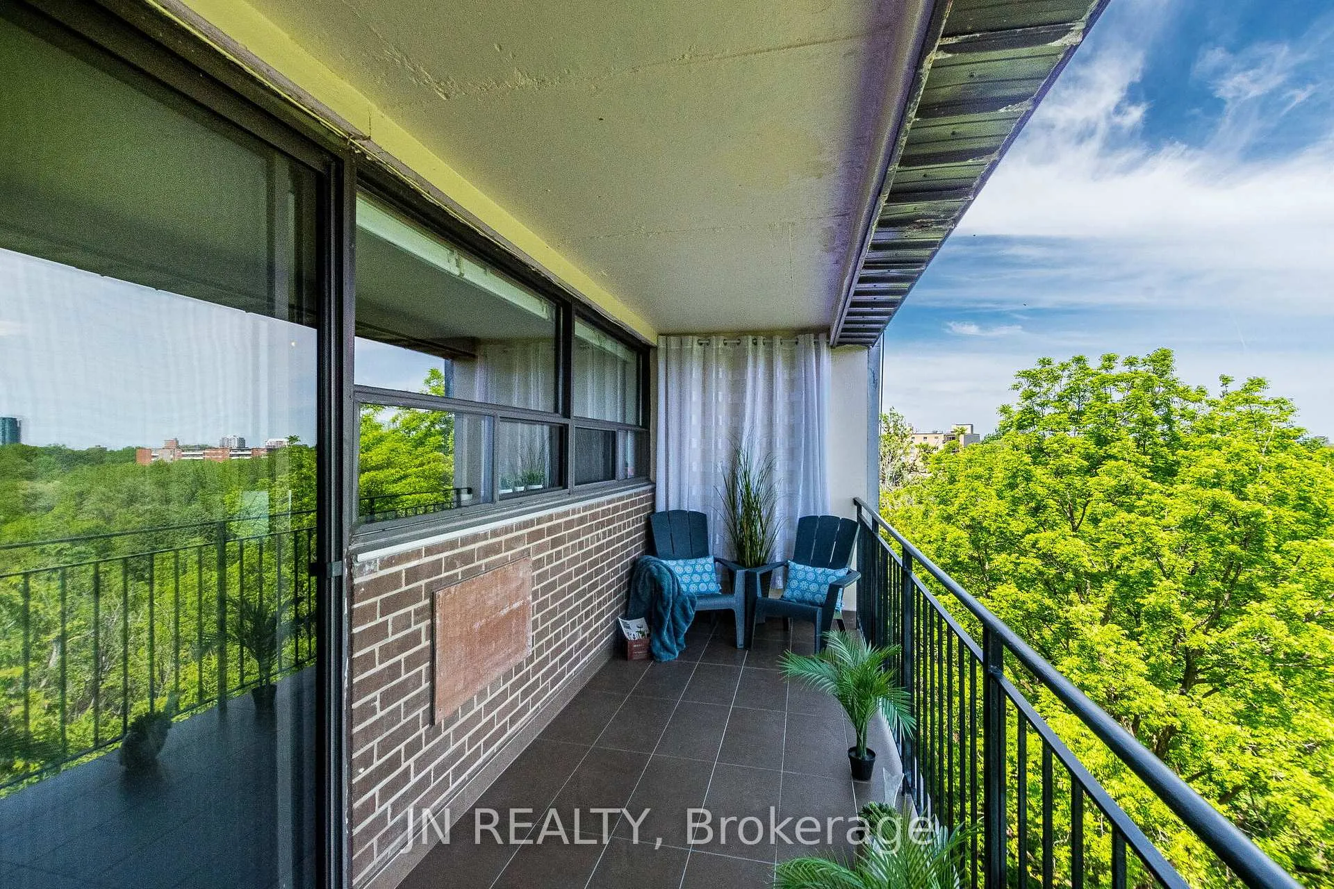Photo 28 of Unit 409, 188 Mill Street S, Brampton, Brampton South — HOMEH