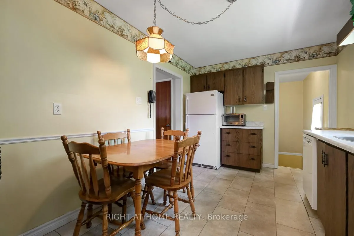 Photo 17 of 955 Alpine Avenue, Ottawa, Queensway Terrace North — HOMEH