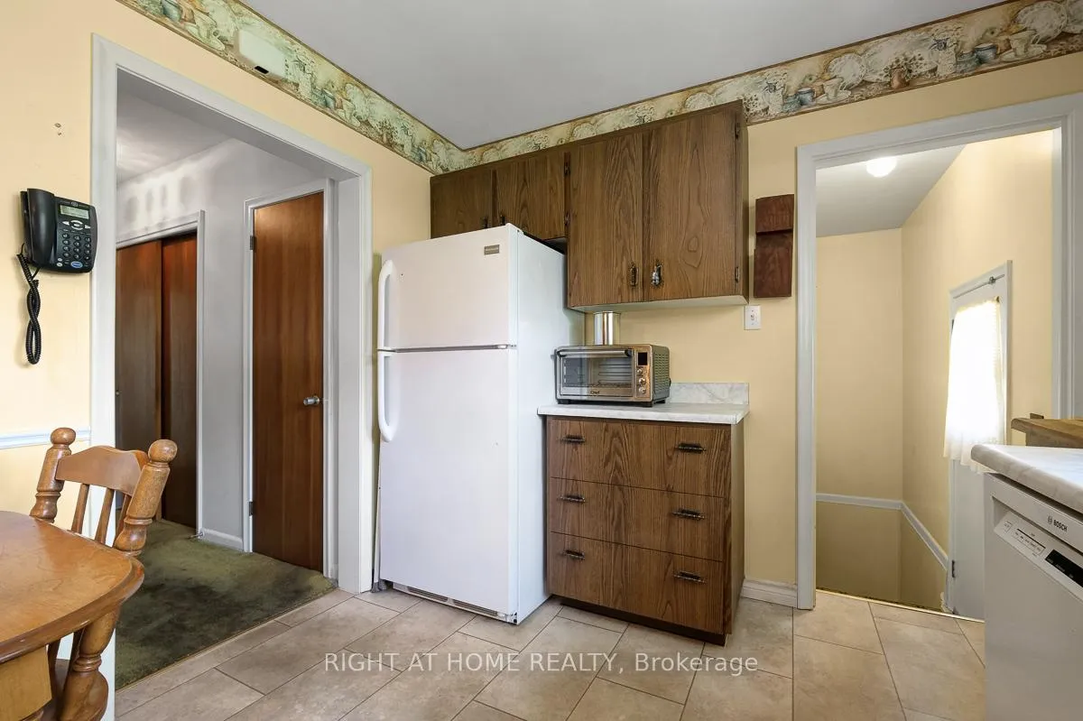Photo 18 of 955 Alpine Avenue, Ottawa, Queensway Terrace North — HOMEH