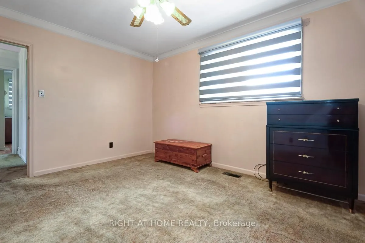 Photo 21 of 955 Alpine Avenue, Ottawa, Queensway Terrace North — HOMEH