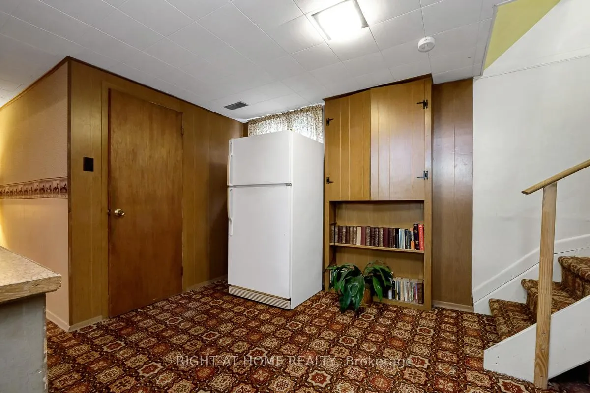 Photo 26 of 955 Alpine Avenue, Ottawa, Queensway Terrace North — HOMEH