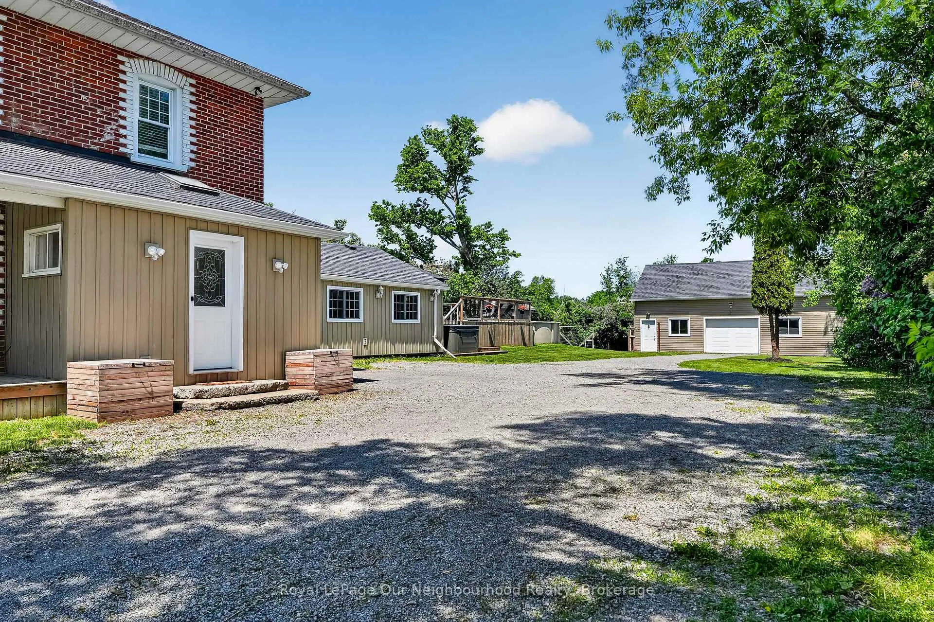 Photo 5 of 1702 12th Line, Selwyn — HOMEH