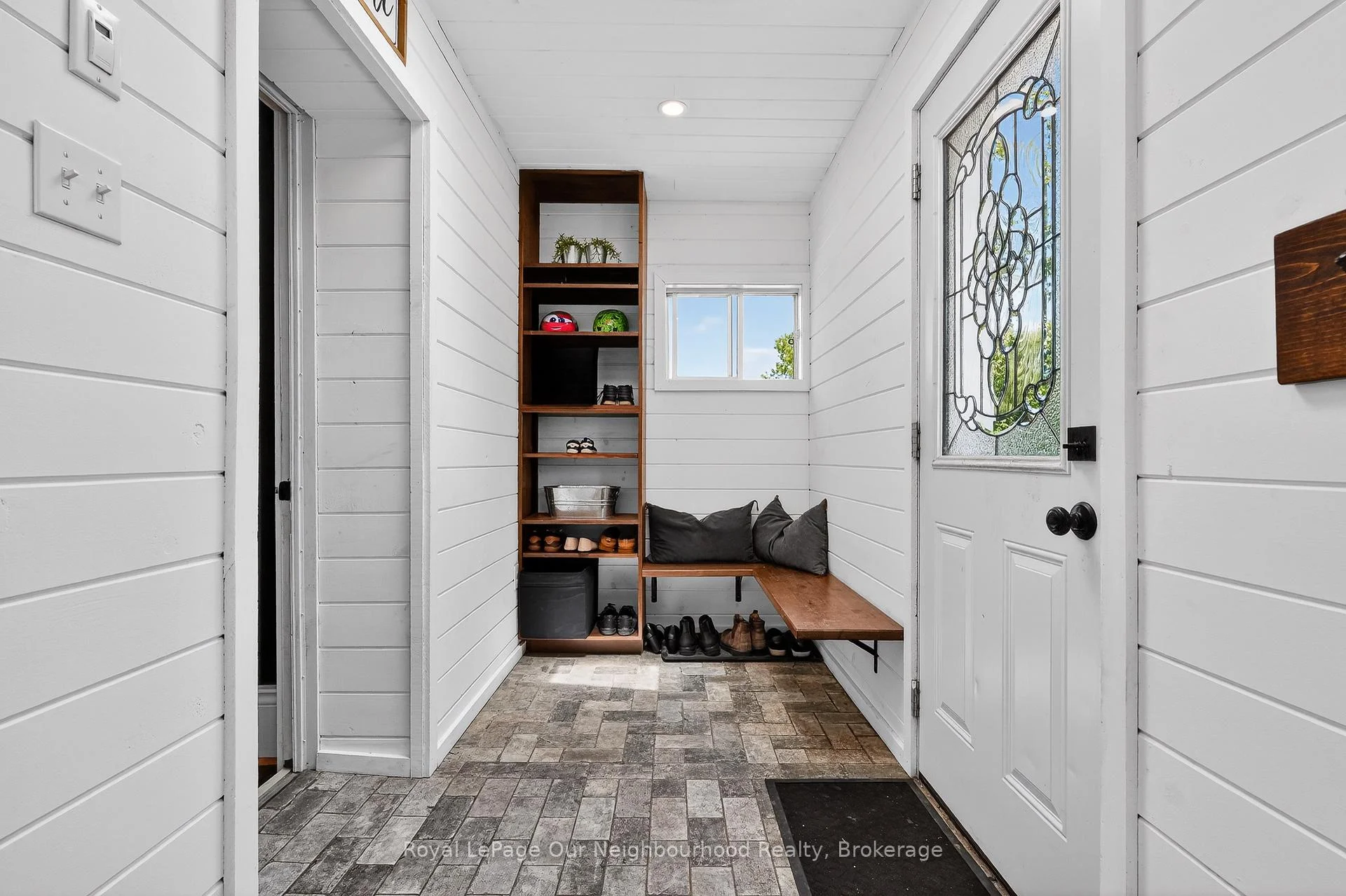 Photo 51 of 1702 12th Line, Selwyn — HOMEH