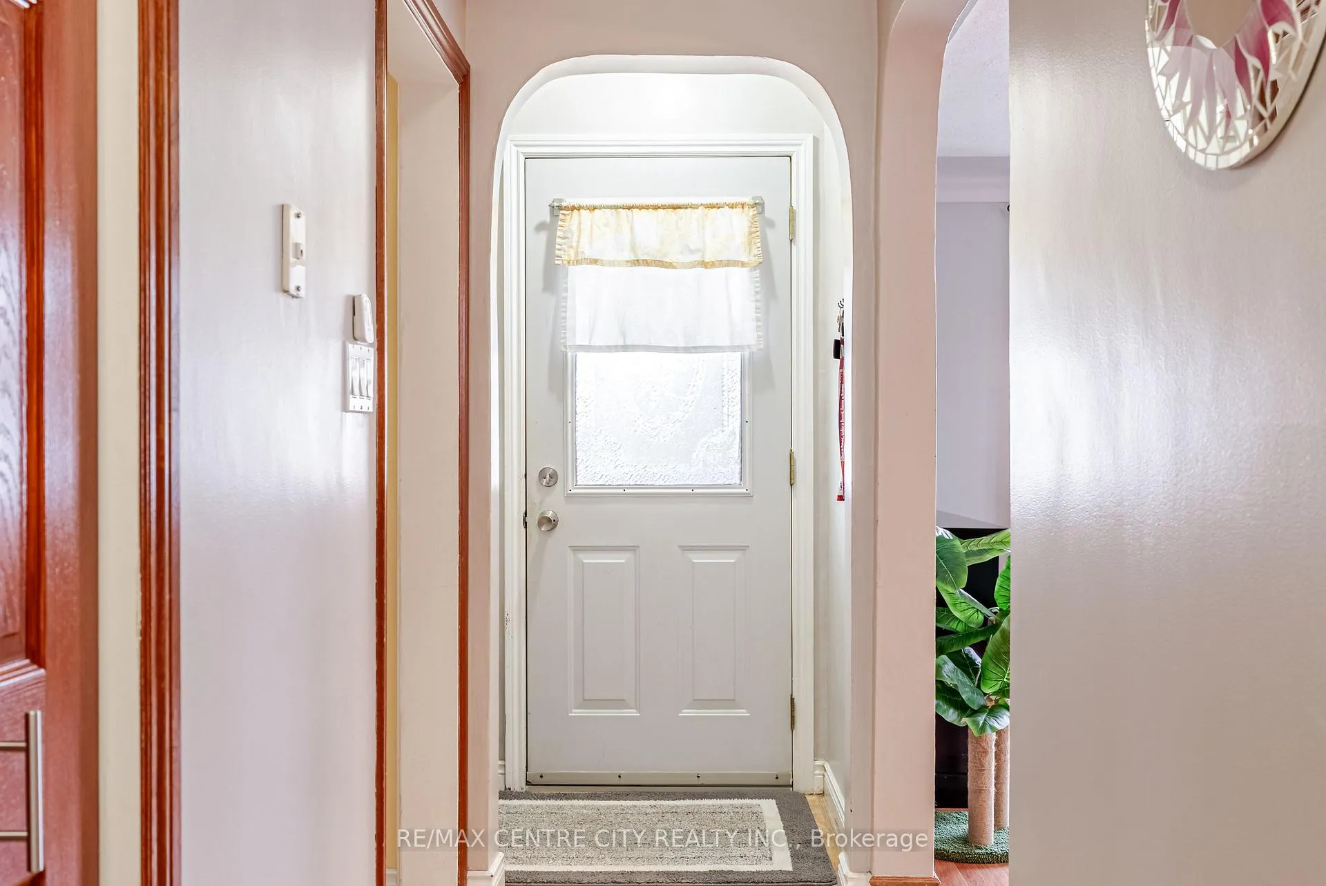 Photo 7 of 29 York Street, Aylmer — HOMEH