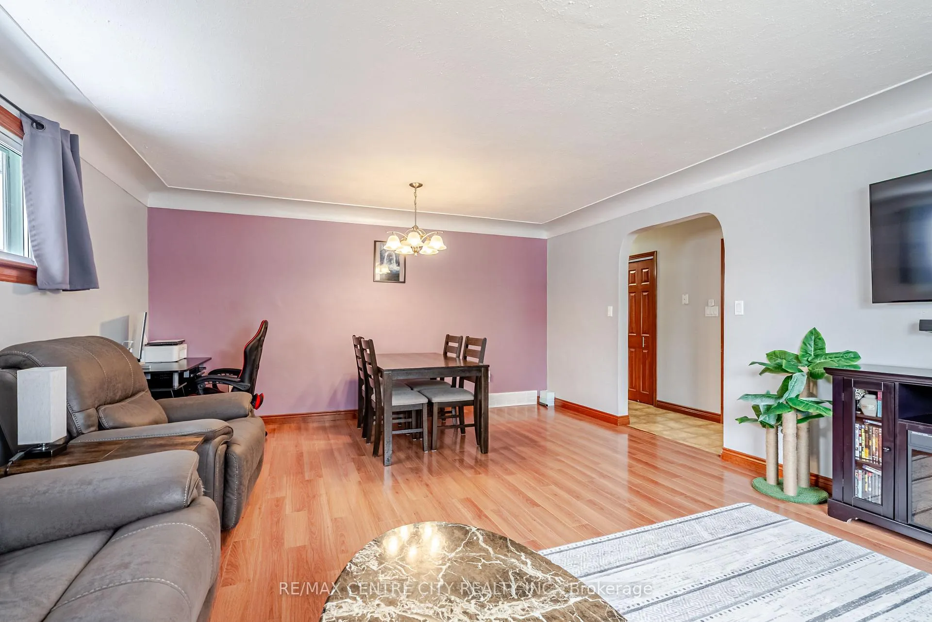 Photo 11 of 29 York Street, Aylmer — HOMEH