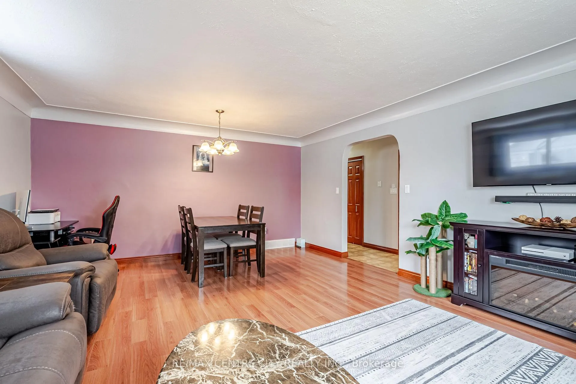 Photo 12 of 29 York Street, Aylmer — HOMEH