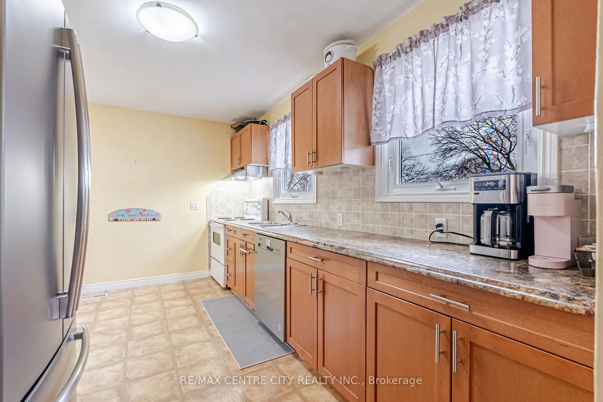Photo 22 of 29 York Street, Aylmer — HOMEH