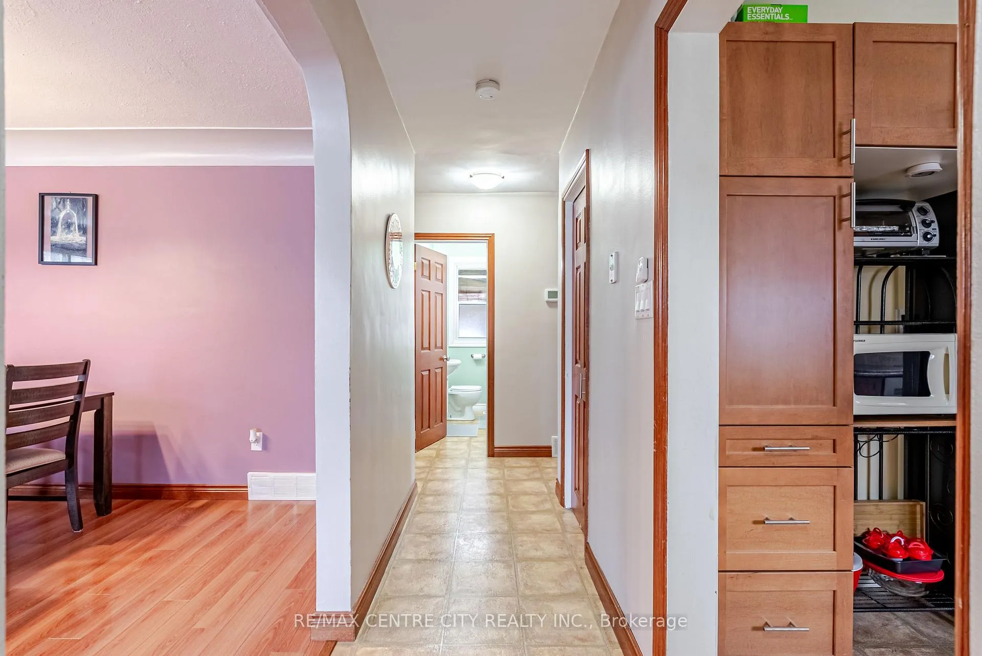 Photo 23 of 29 York Street, Aylmer — HOMEH