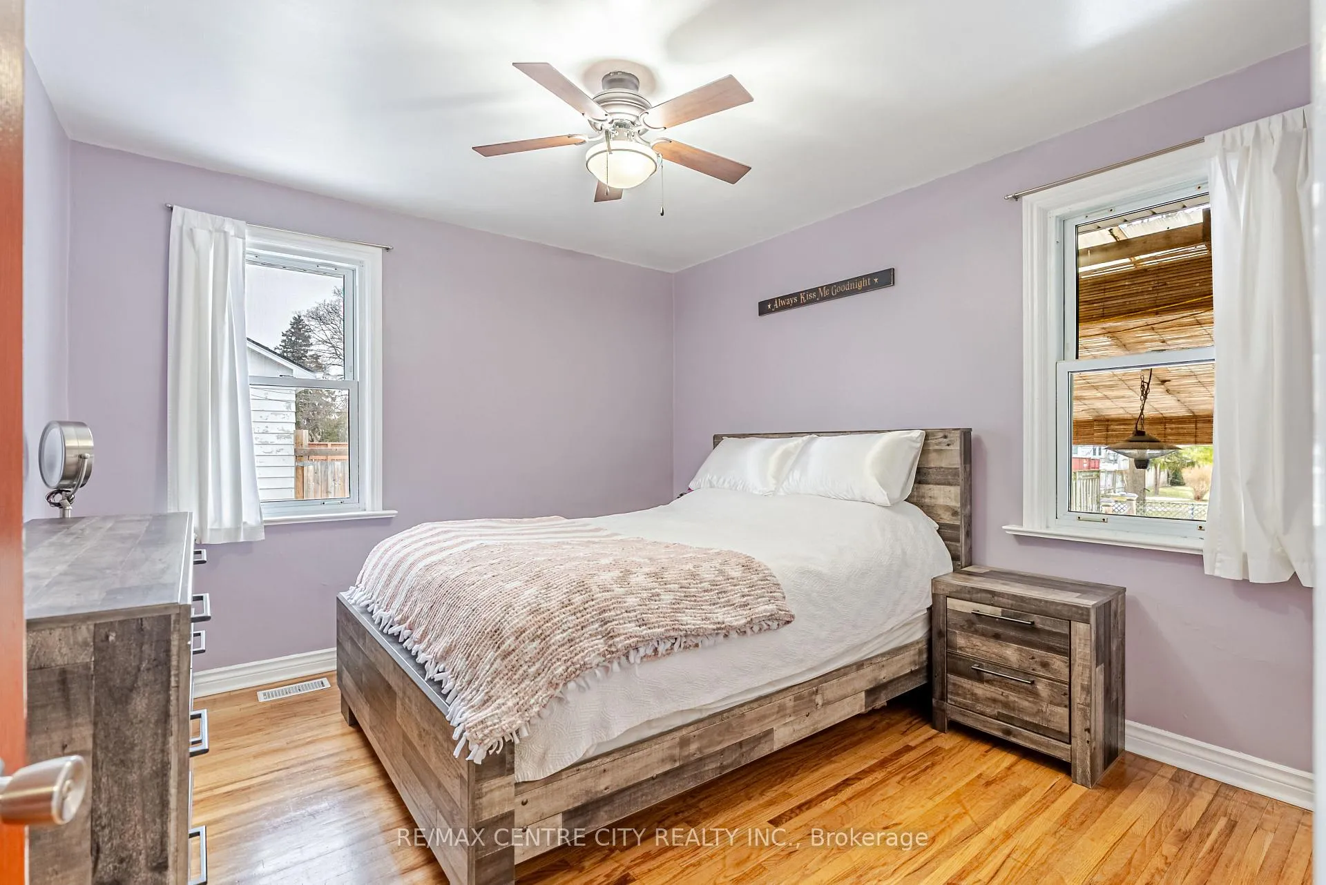 Photo 25 of 29 York Street, Aylmer — HOMEH