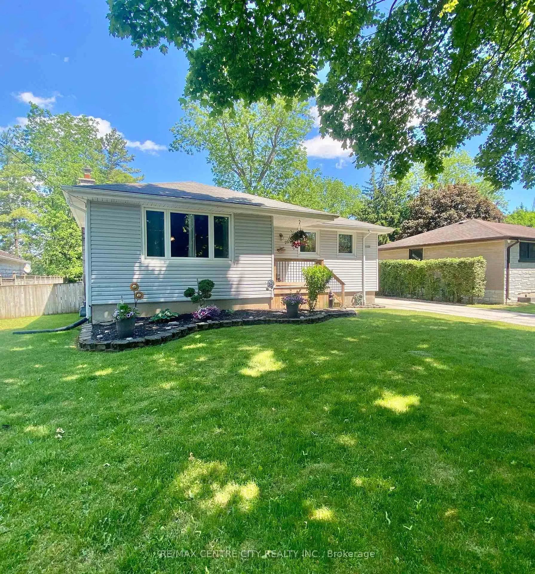 Photo 4 of 29 York Street, Aylmer — HOMEH