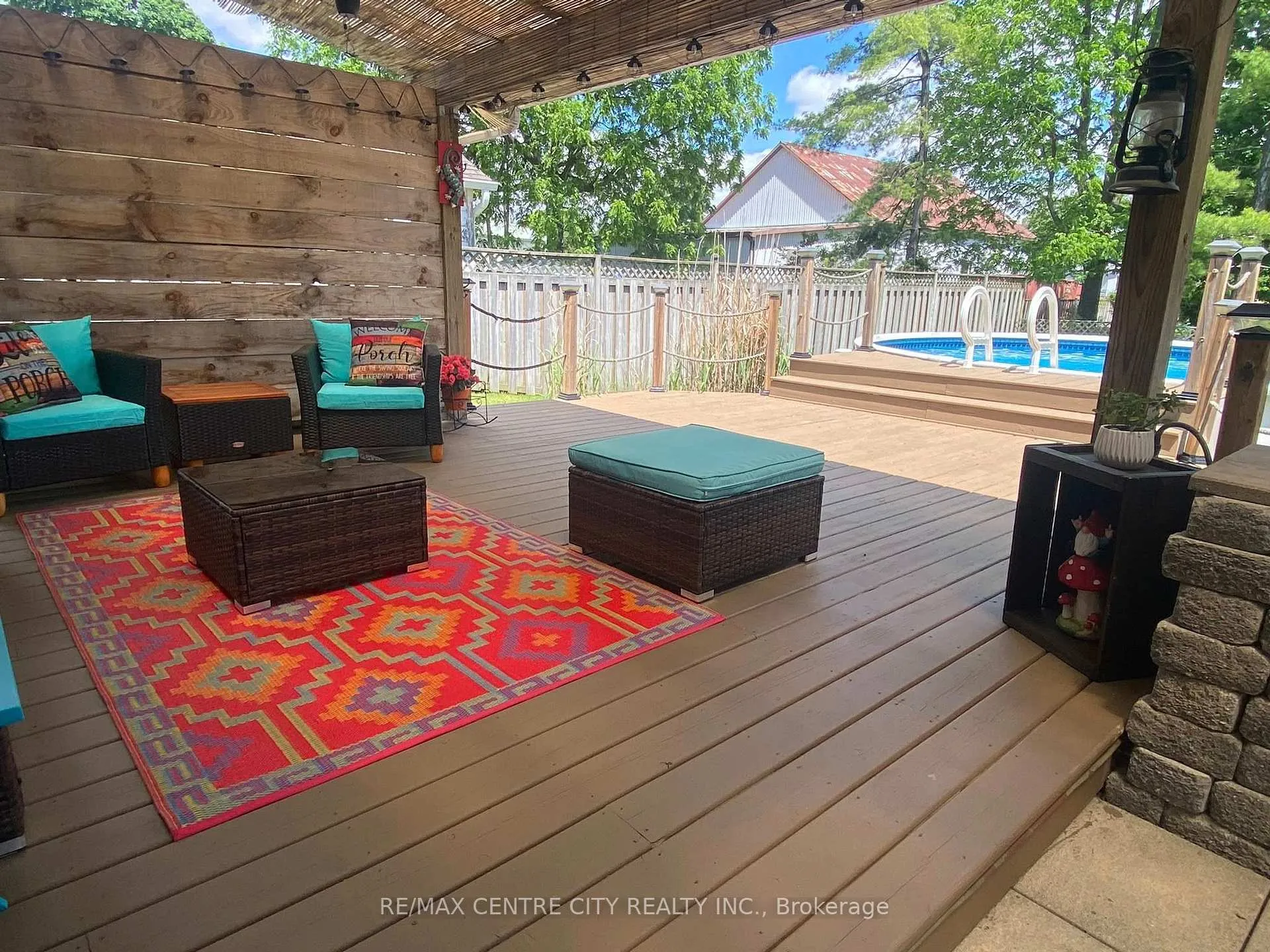 Photo 32 of 29 York Street, Aylmer — HOMEH