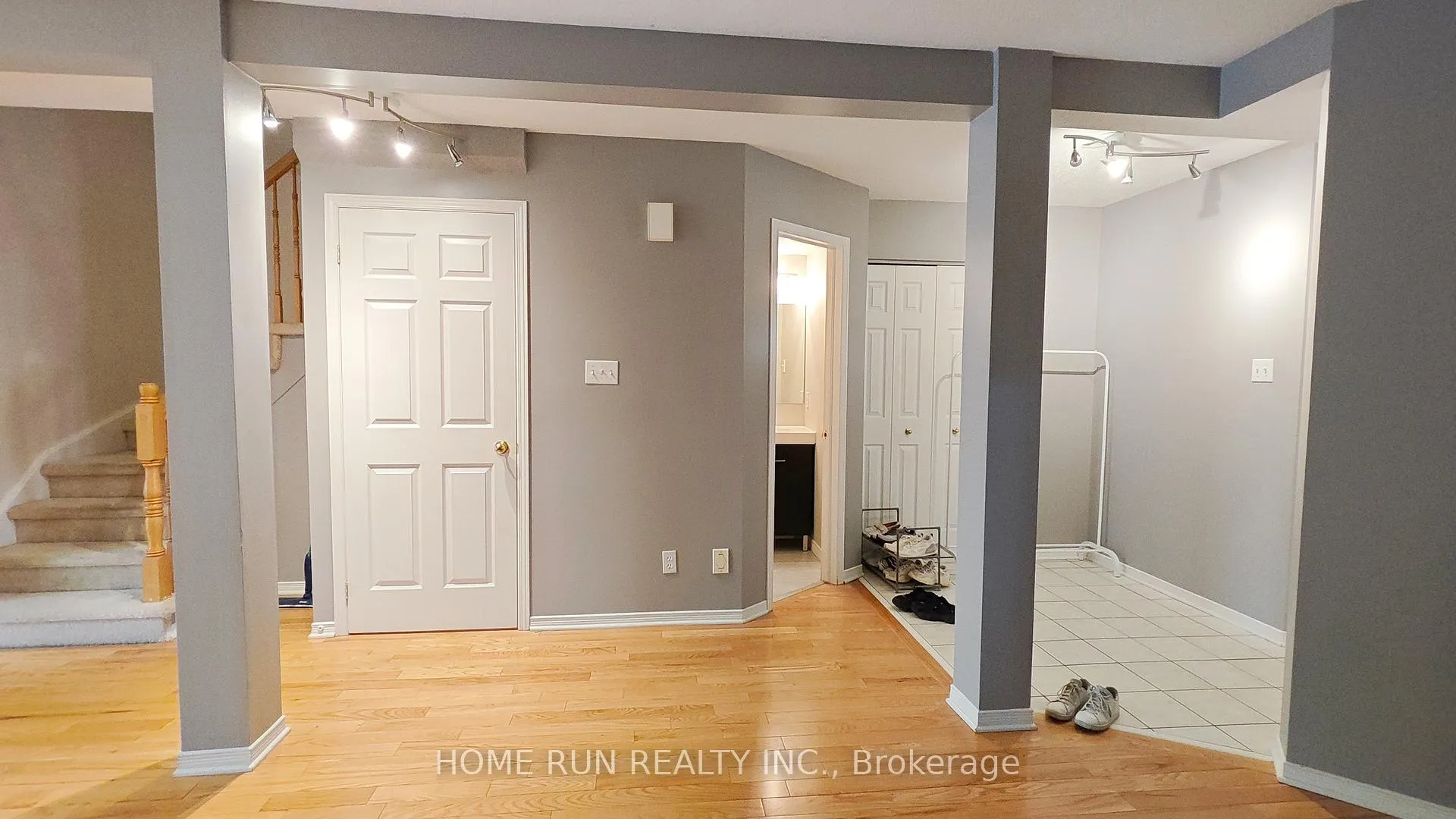 Photo 5 of 152 Thornbury Crescent, Ottawa, Centrepointe — HOMEH