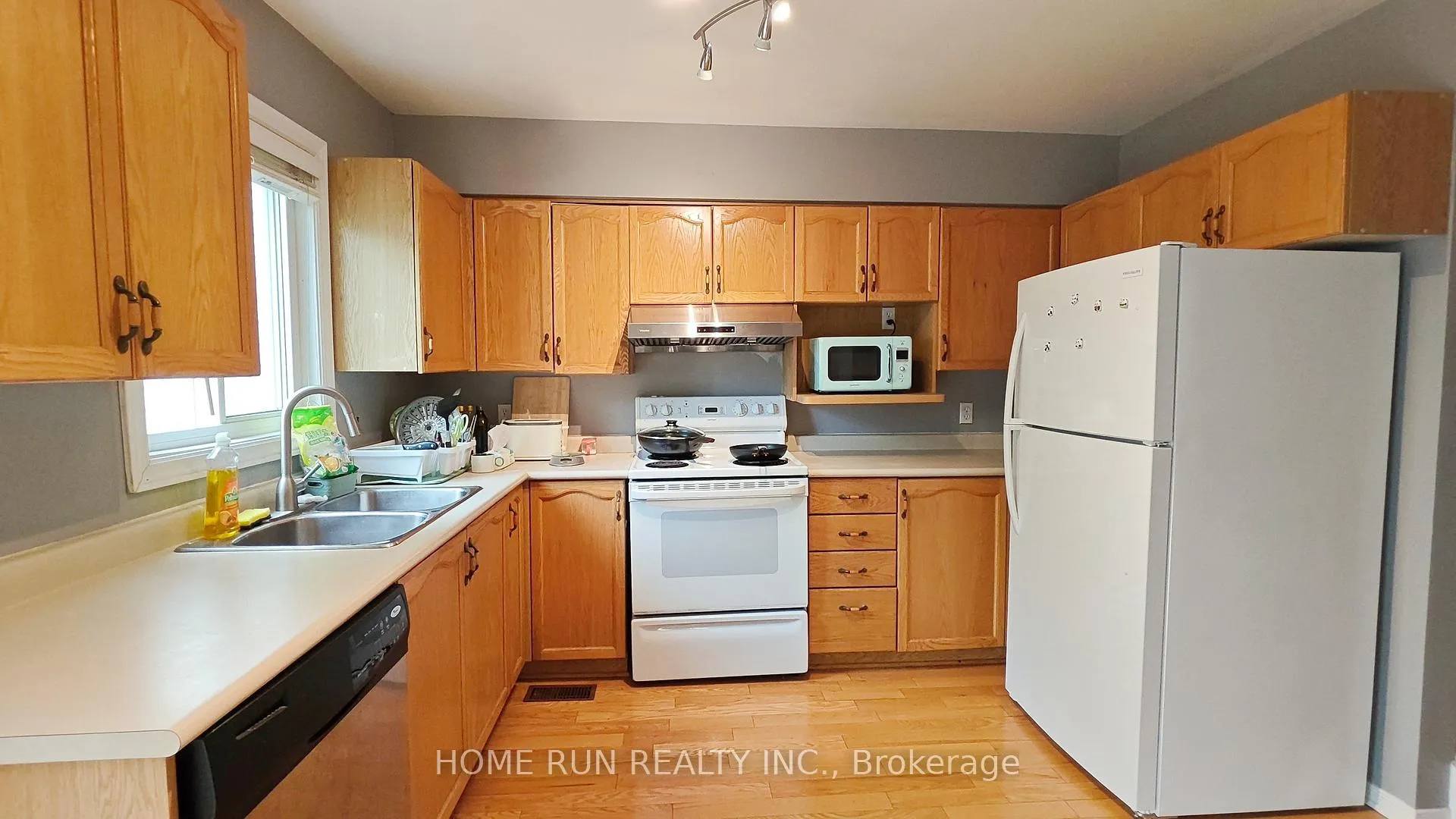Photo 12 of 152 Thornbury Crescent, Ottawa, Centrepointe — HOMEH