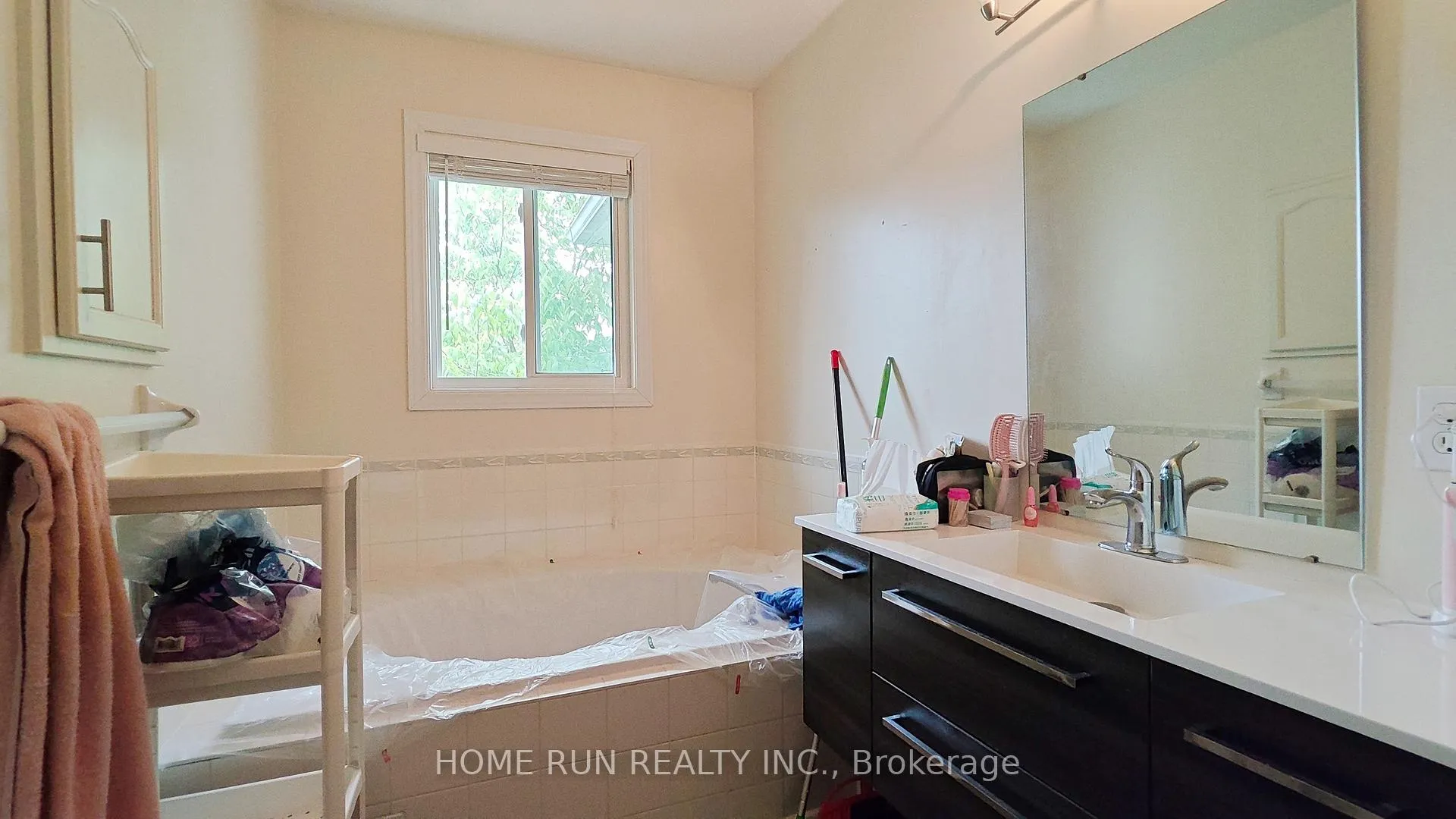 Photo 22 of 152 Thornbury Crescent, Ottawa, Centrepointe — HOMEH