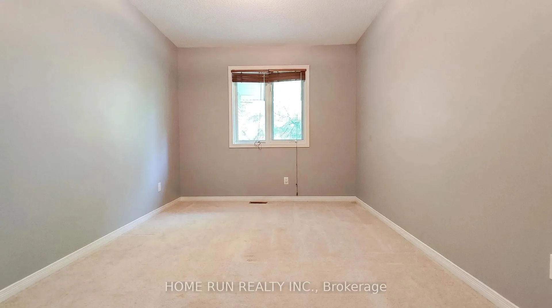 Photo 28 of 152 Thornbury Crescent, Ottawa, Centrepointe — HOMEH