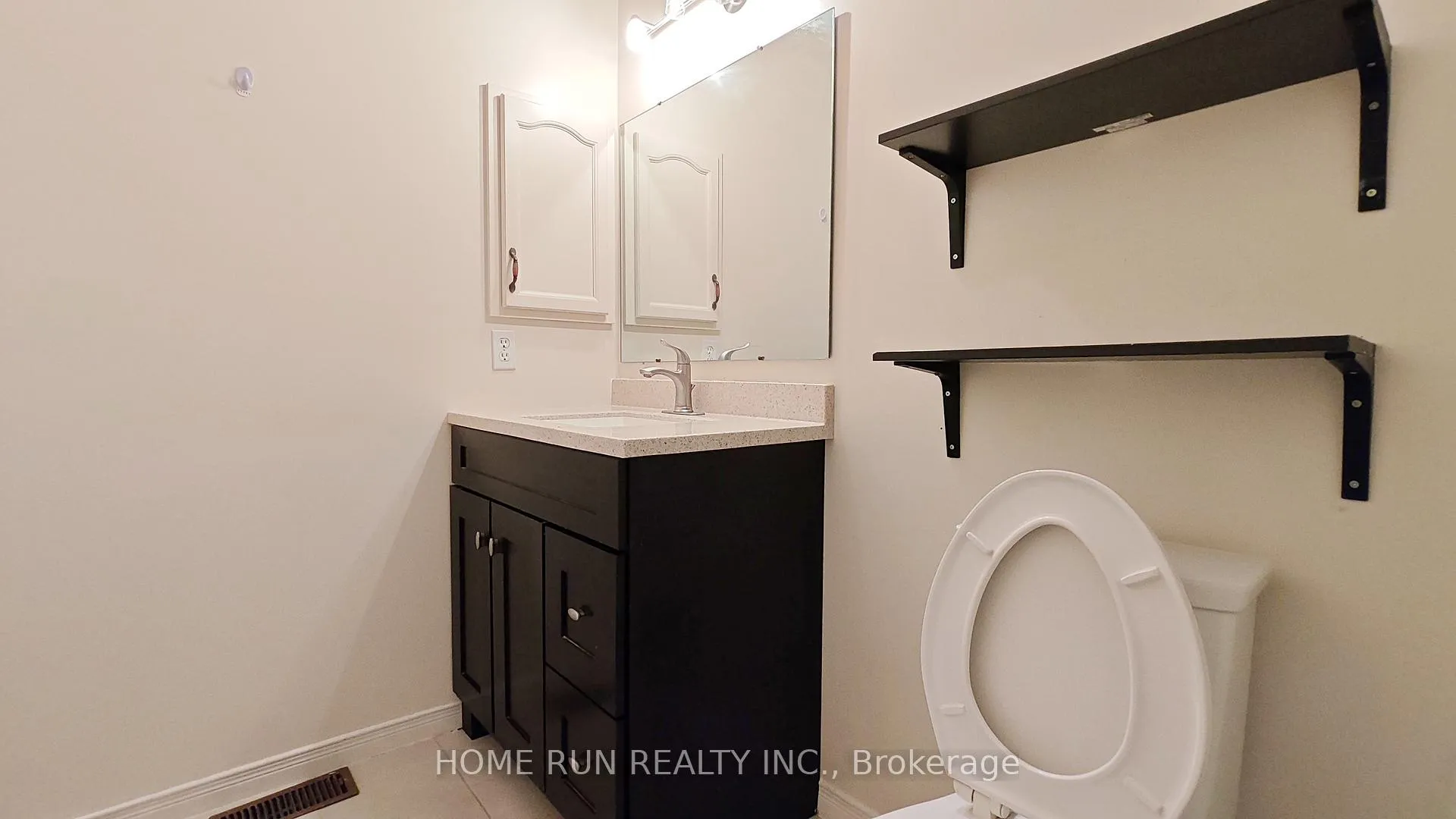 Photo 31 of 152 Thornbury Crescent, Ottawa, Centrepointe — HOMEH