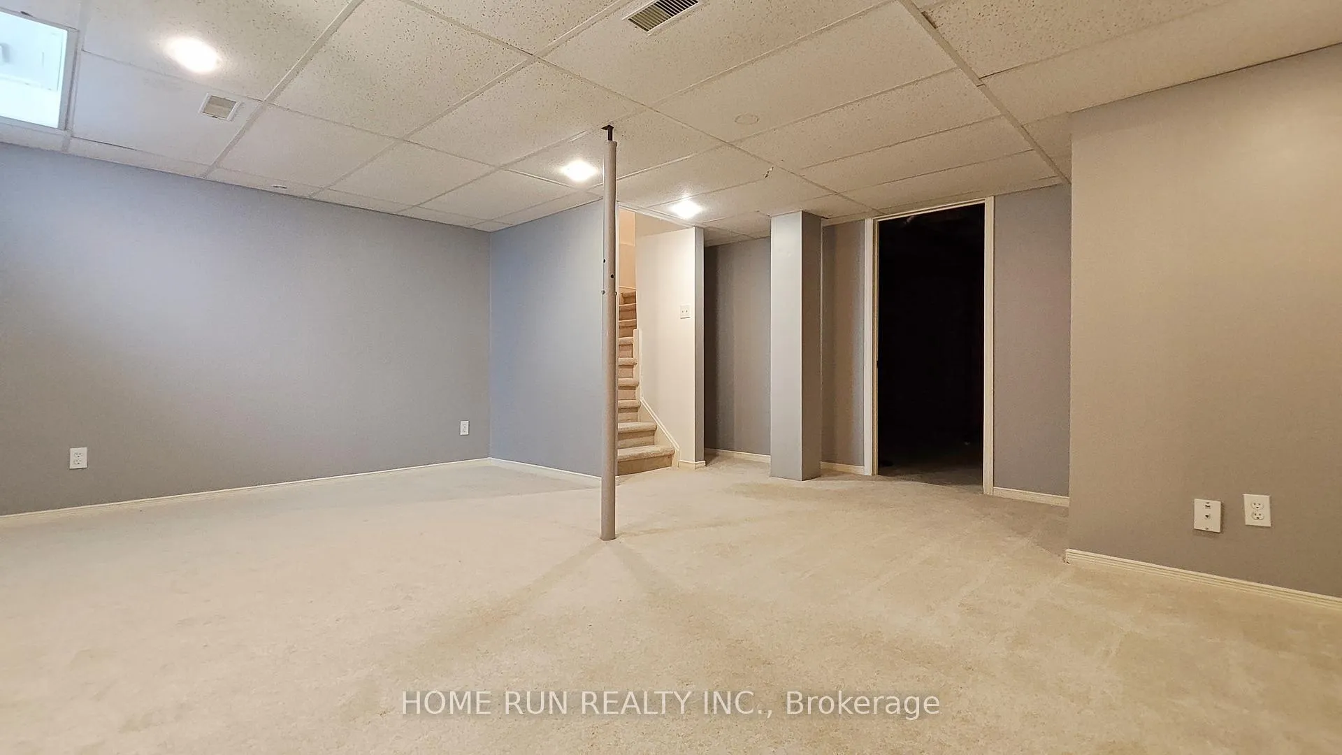 Photo 33 of 152 Thornbury Crescent, Ottawa, Centrepointe — HOMEH
