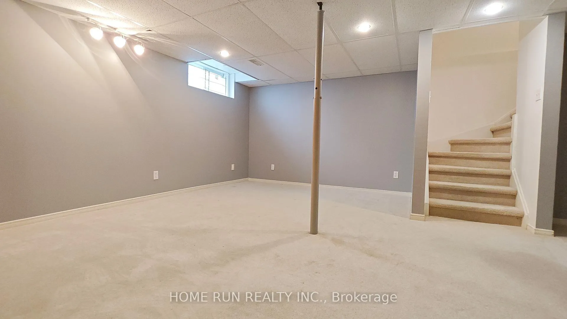 Photo 34 of 152 Thornbury Crescent, Ottawa, Centrepointe — HOMEH