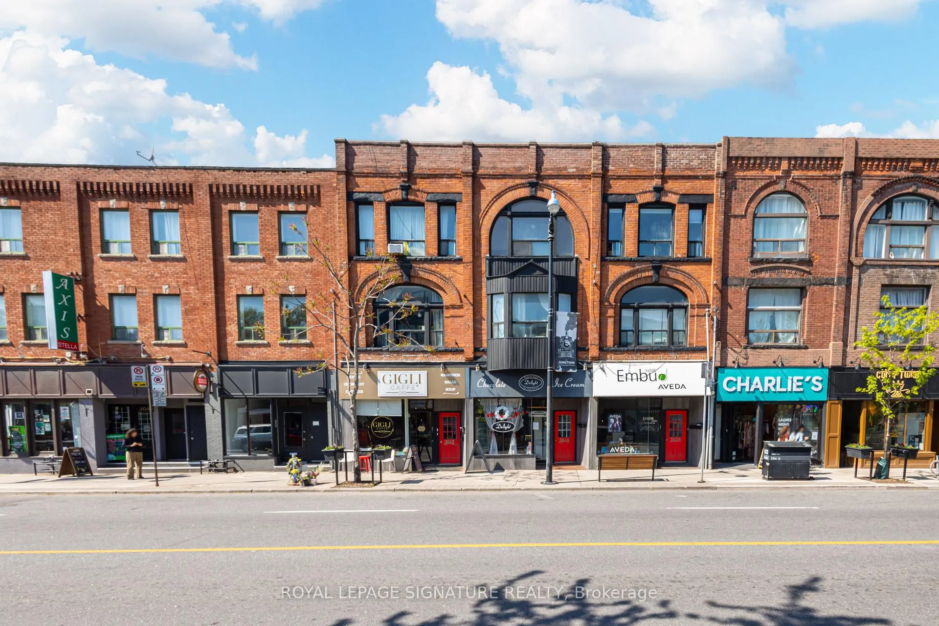 Photo 1 of Unit 3, 3040 Dundas Street W, Toronto, Junction Area — HOMEH
