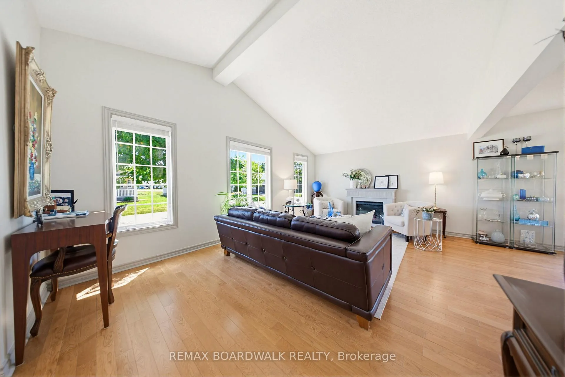 Photo 8 of 1013 Ada Barrington Private, Ottawa, Greely — HOMEH