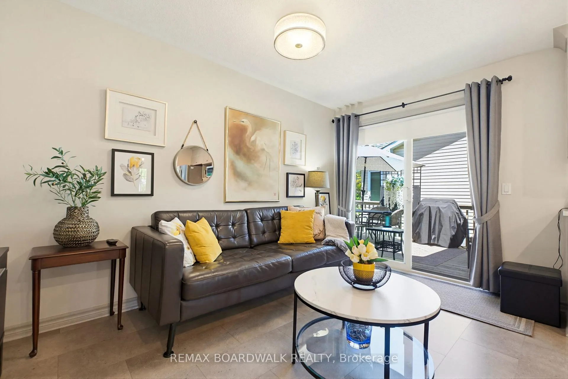 Photo 19 of 1013 Ada Barrington Private, Ottawa, Greely — HOMEH