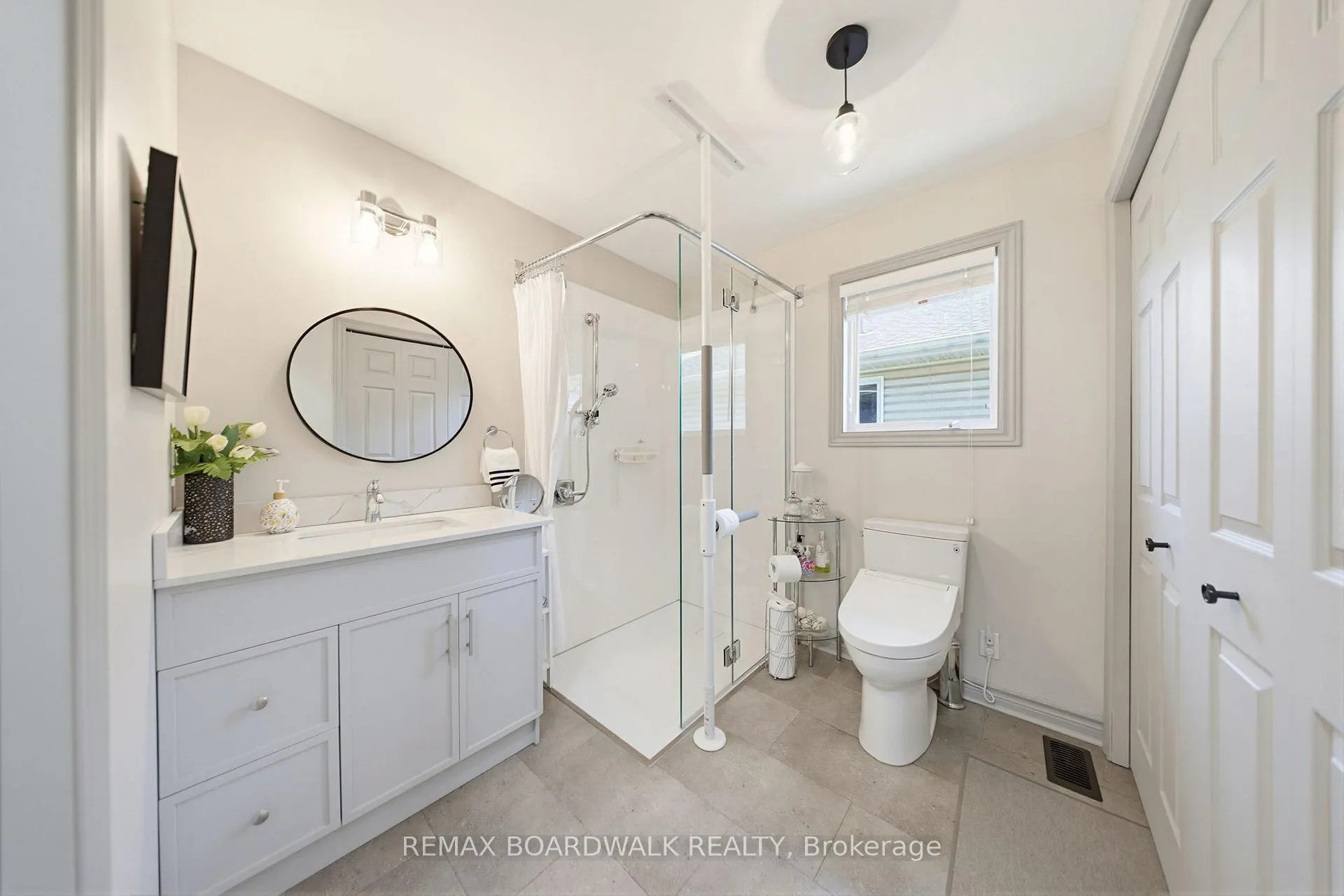 Photo 21 of 1013 Ada Barrington Private, Ottawa, Greely — HOMEH