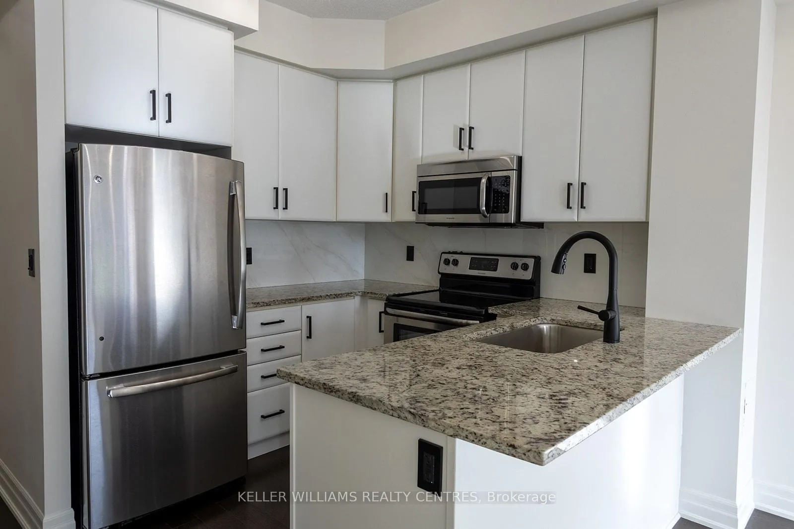 Photo 2 of Unit 216, 111 Civic Square Gate W, Aurora, Bayview Wellington — HOMEH