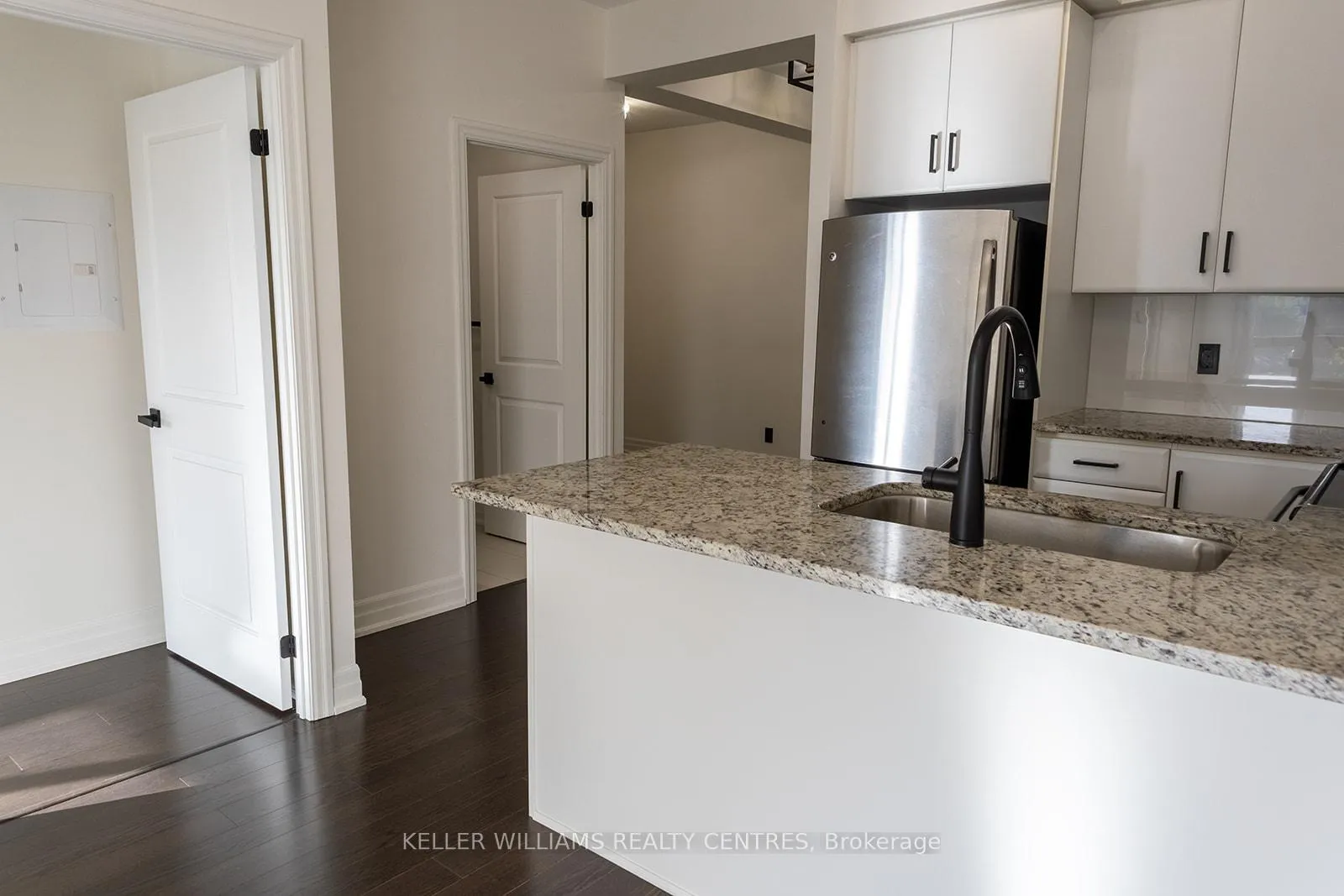 Photo 5 of Unit 216, 111 Civic Square Gate W, Aurora, Bayview Wellington — HOMEH