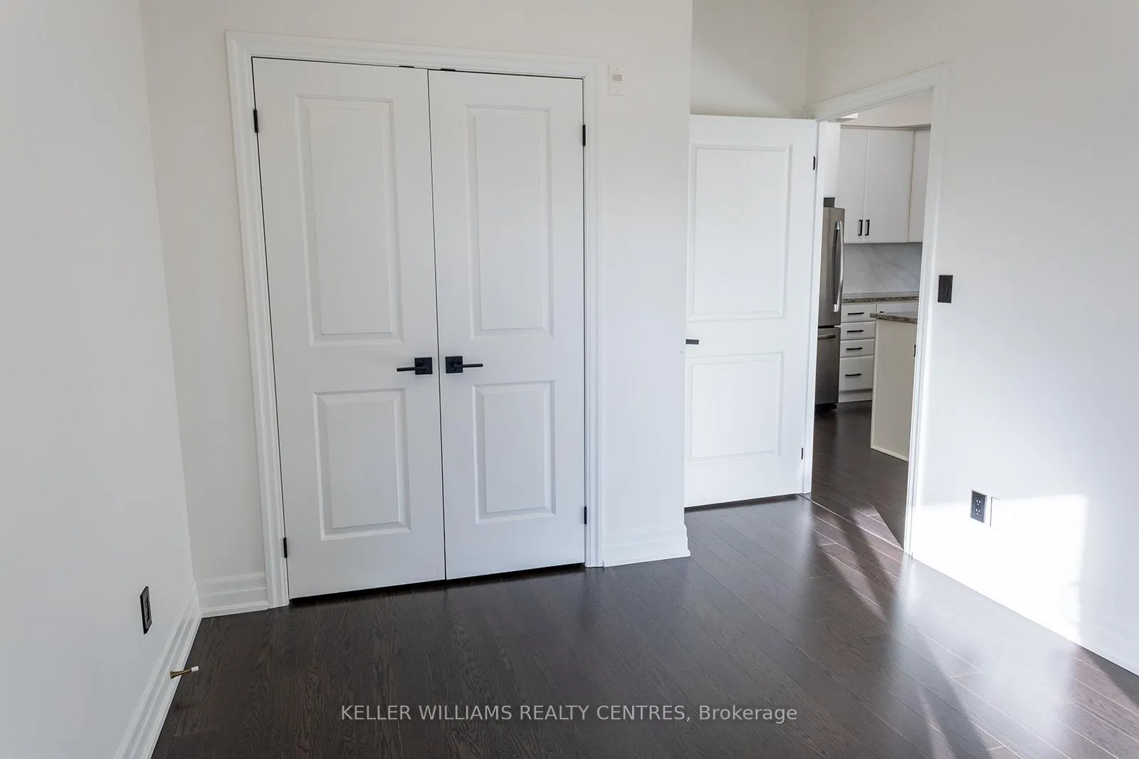 Photo 8 of Unit 216, 111 Civic Square Gate W, Aurora, Bayview Wellington — HOMEH
