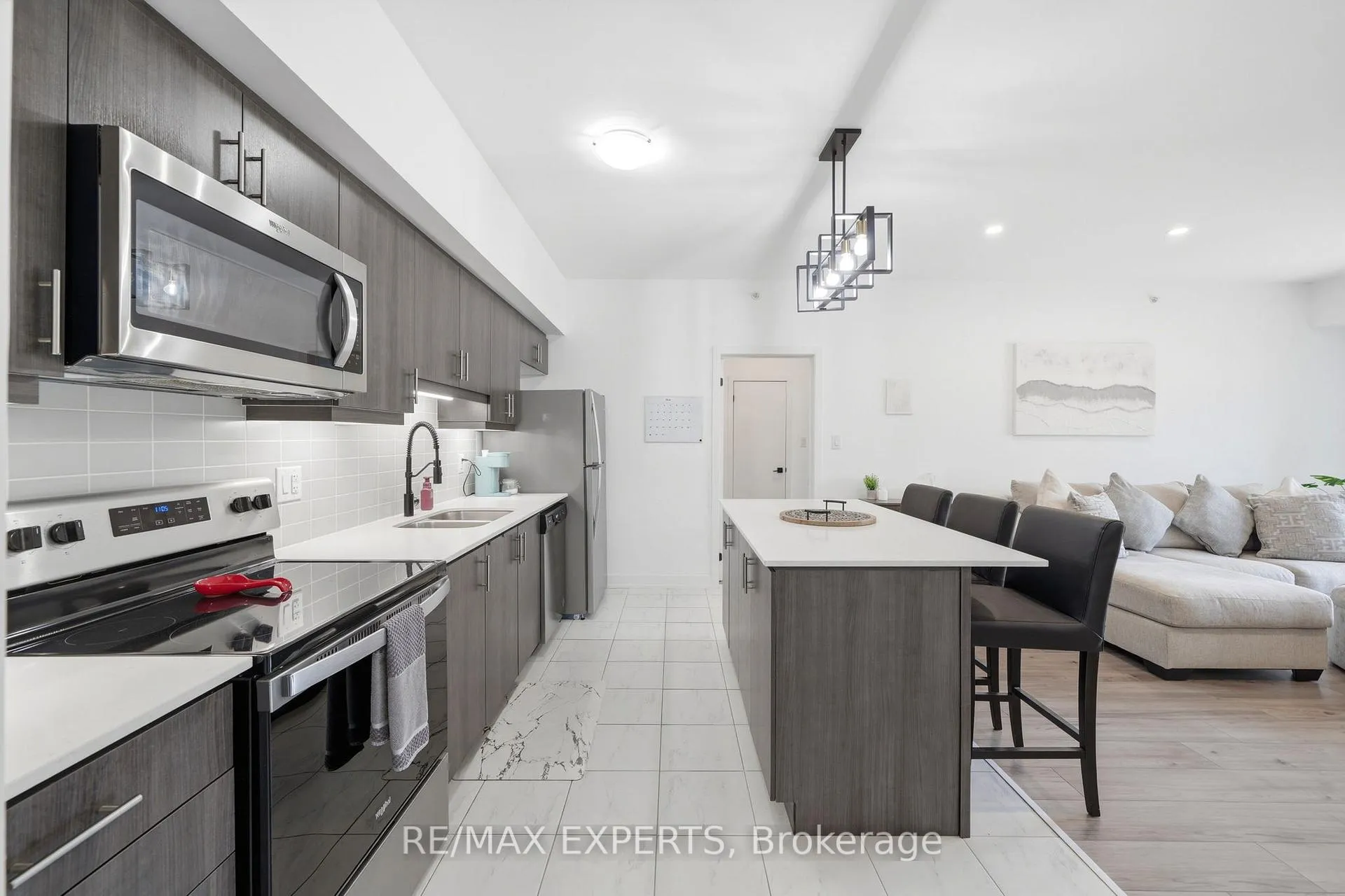 Photo 4 of Unit 103, 4 Spice Way, Barrie, Rural Barrie Southeast — HOMEH