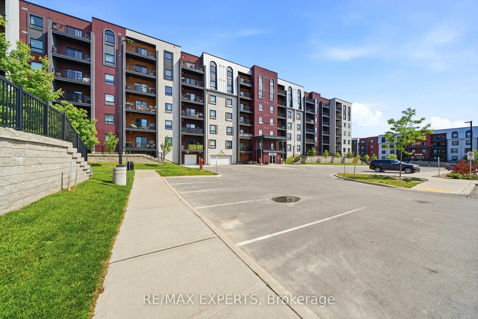Photo 23 of Unit 103, 4 Spice Way, Barrie, Rural Barrie Southeast — HOMEH