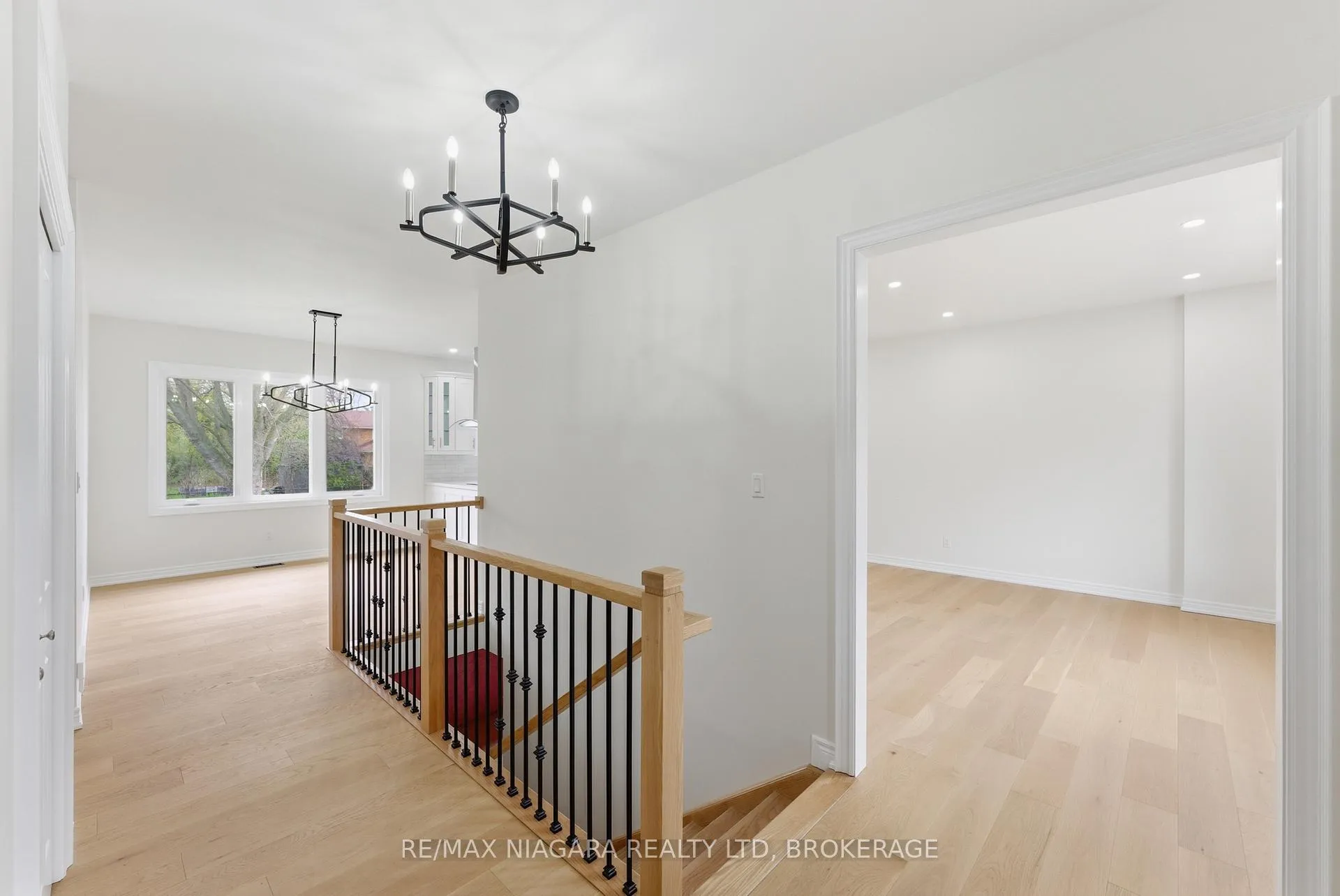 Photo 6 of 17 Glenbarr Road, St. Catharines, Glendale/Glenridge — HOMEH