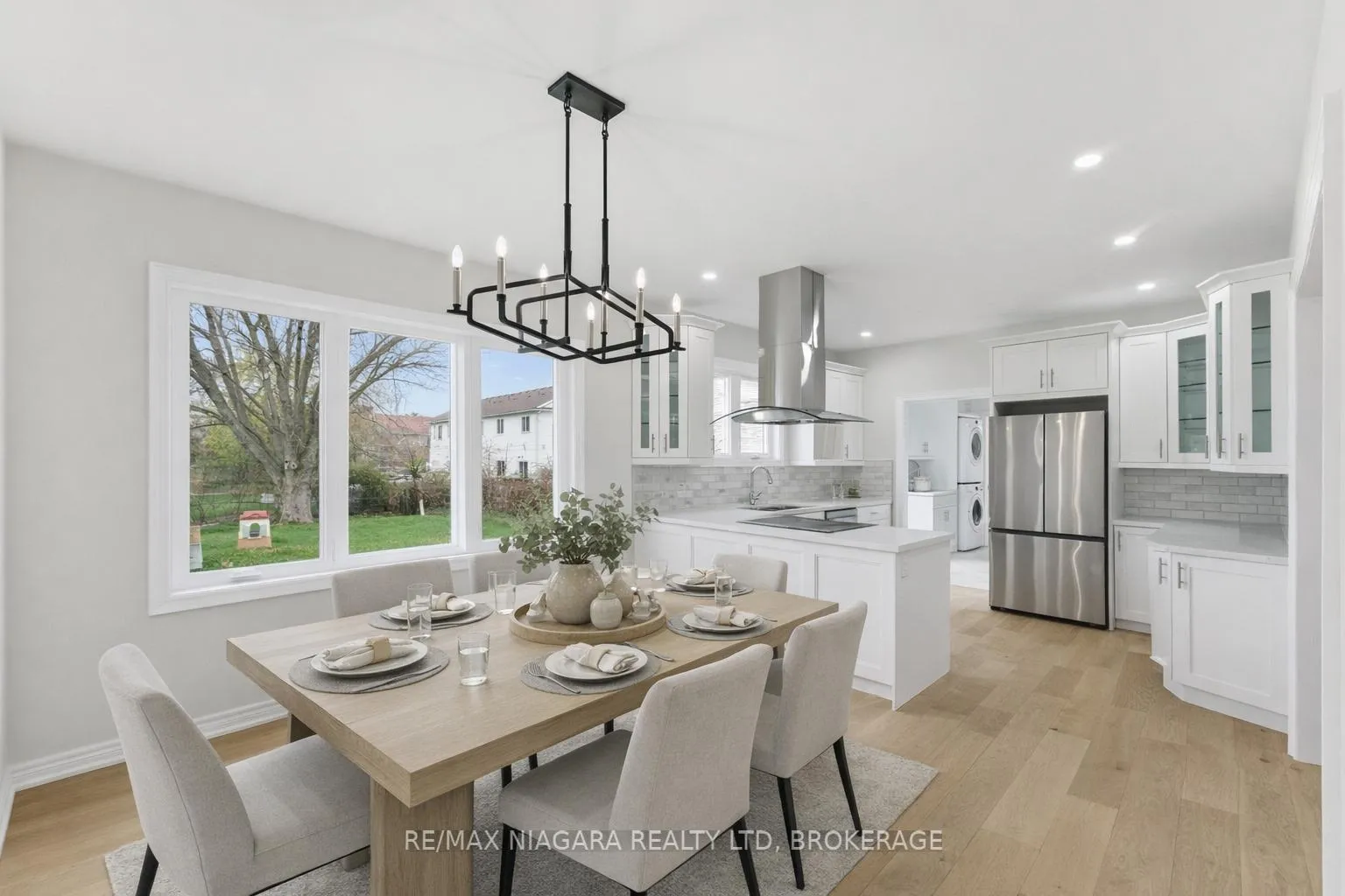 Photo 10 of 17 Glenbarr Road, St. Catharines, Glendale/Glenridge — HOMEH