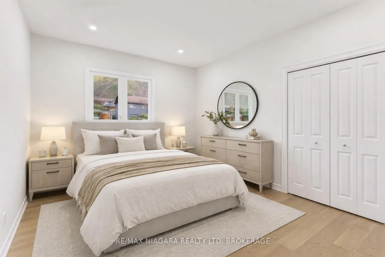 Photo 20 of 17 Glenbarr Road, St. Catharines, Glendale/Glenridge — HOMEH