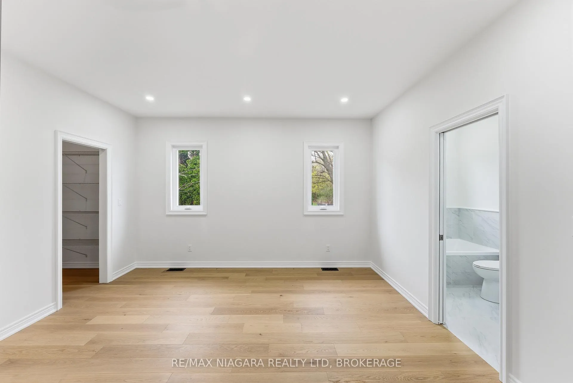 Photo 23 of 17 Glenbarr Road, St. Catharines, Glendale/Glenridge — HOMEH
