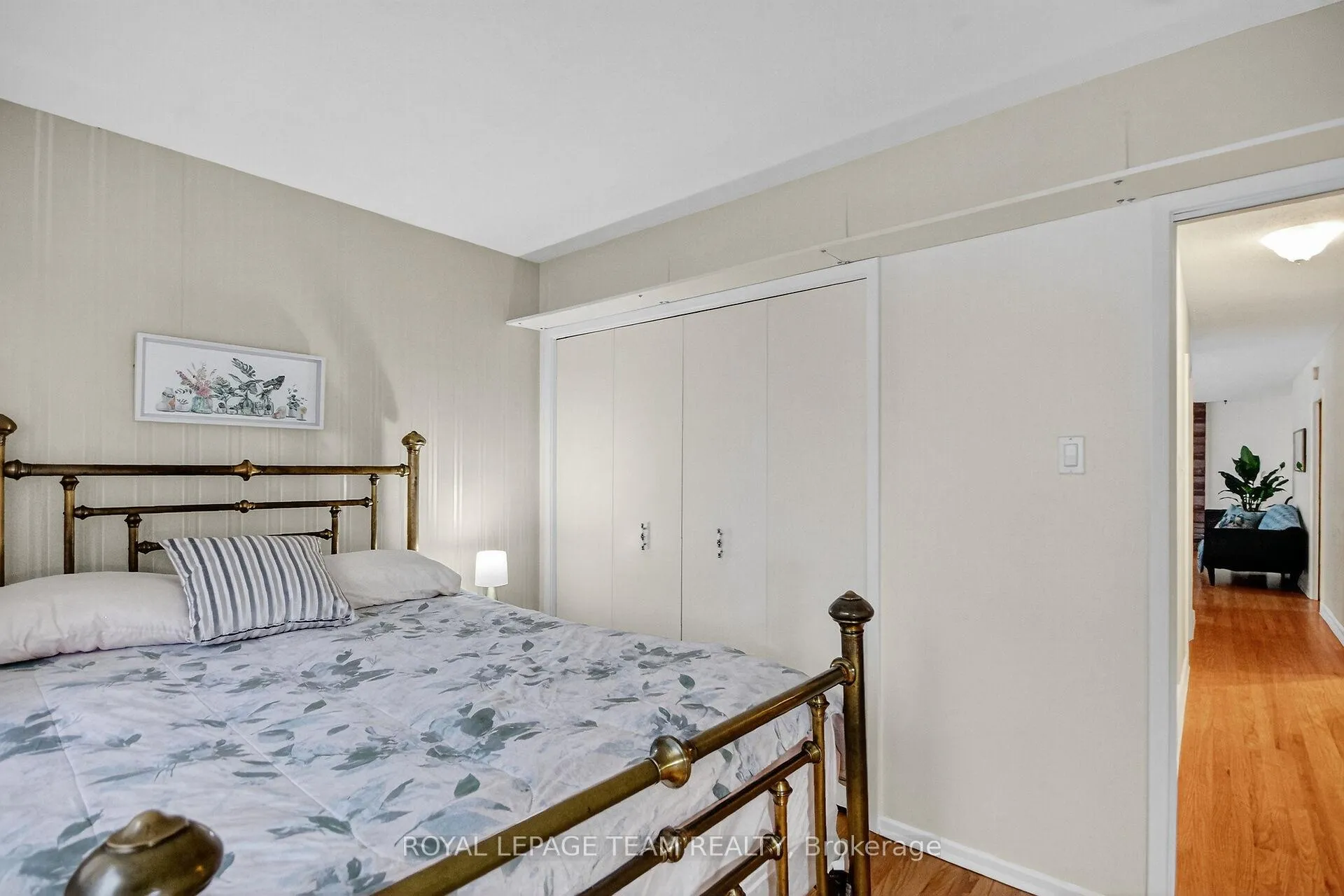 Photo 19 of 46 Quinpool Crescent, Ottawa, Arbeatha Park — HOMEH