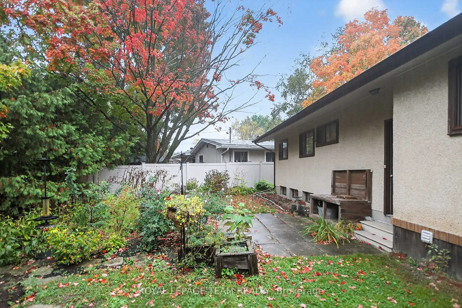 Photo 29 of 46 Quinpool Crescent, Ottawa, Arbeatha Park — HOMEH