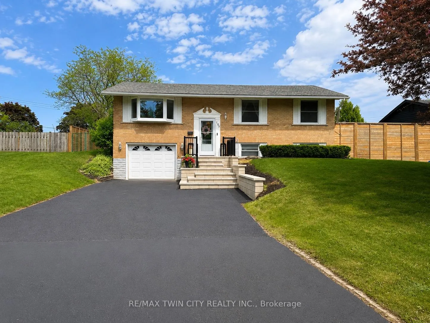 Photo of 107 Rosslinn Road