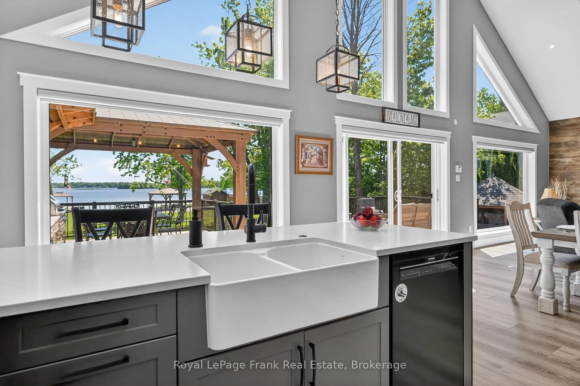 Photo 15 of 210 Lakeshore Drive, Kawartha Lakes, Emily — HOMEH