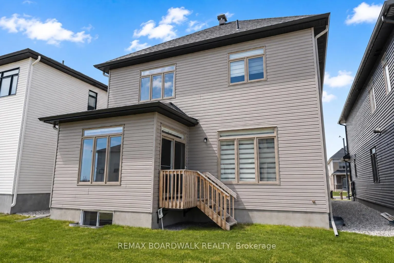 Photo 50 of 52 Big Dipper Street, Ottawa, Riverside South/Gloucester Glen — HOMEH