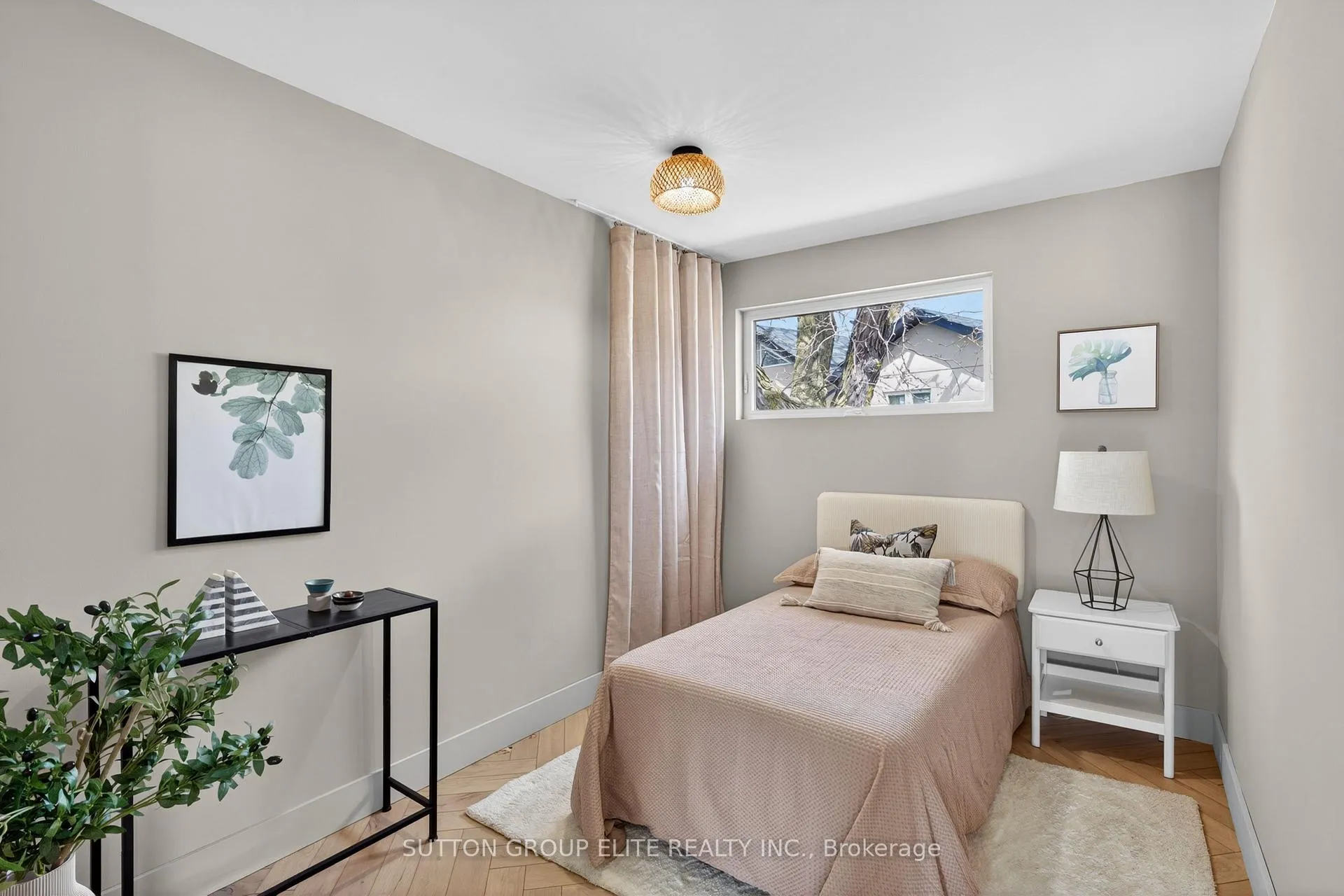 Photo 16 of 19 Hardwick Court, Etobicoke, Eringate-Centennial-West Deane — HOMEH