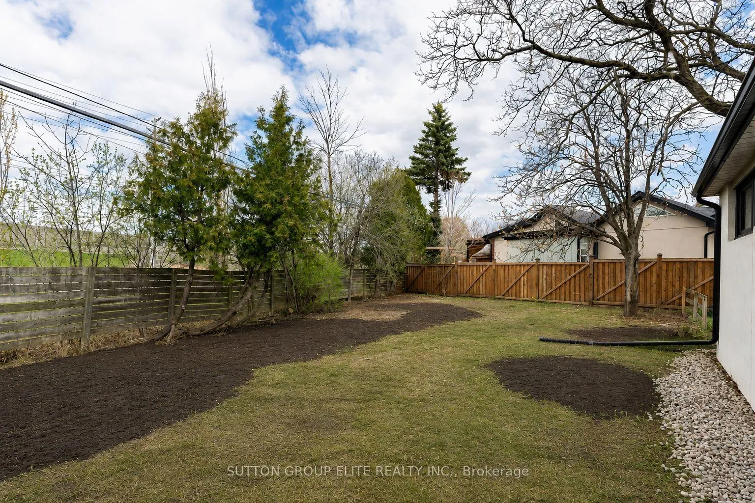 Photo 26 of 19 Hardwick Court, Etobicoke, Eringate-Centennial-West Deane — HOMEH