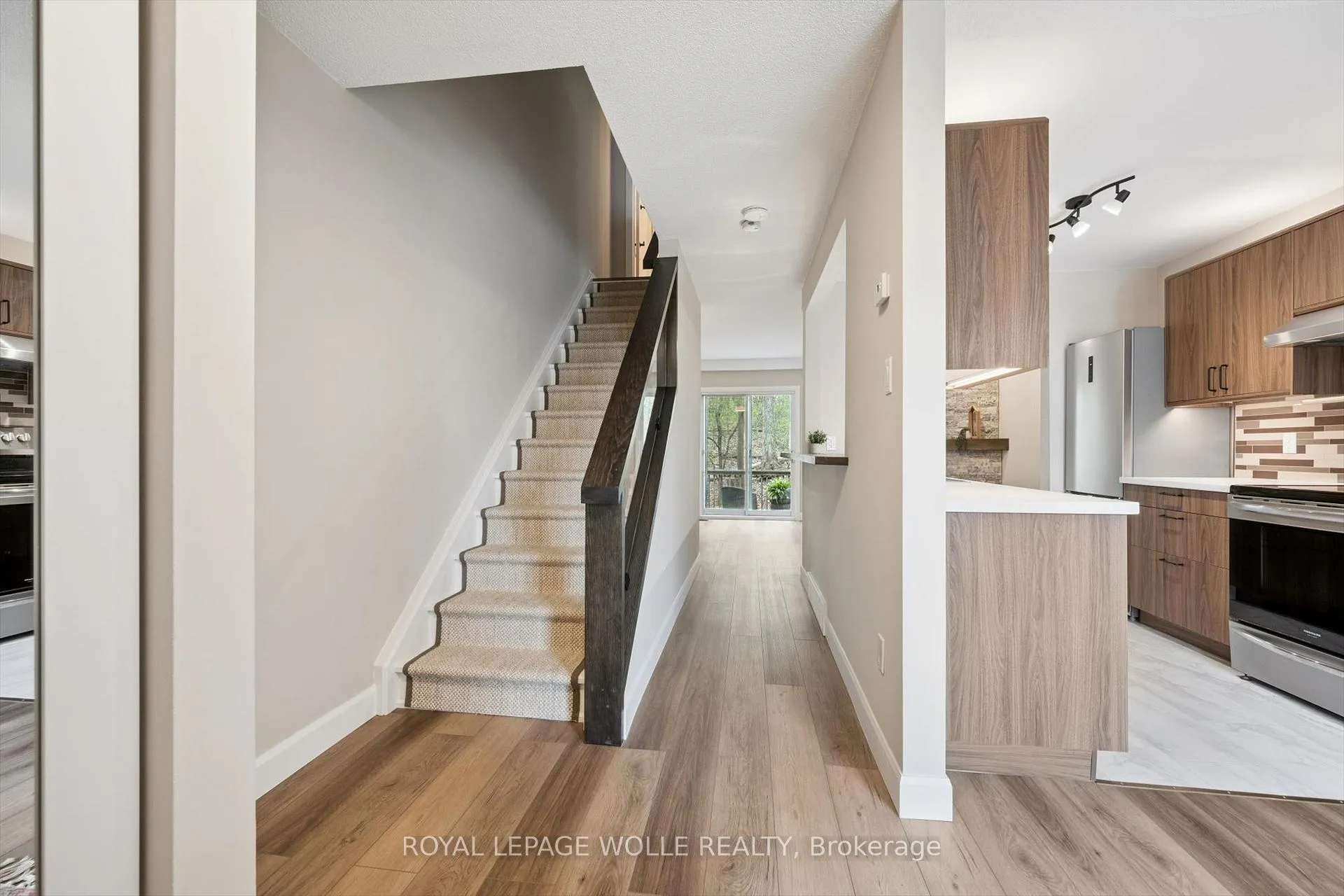 Photo 4 of Unit 26, 219 Kingswood Drive, Kitchener — HOMEH