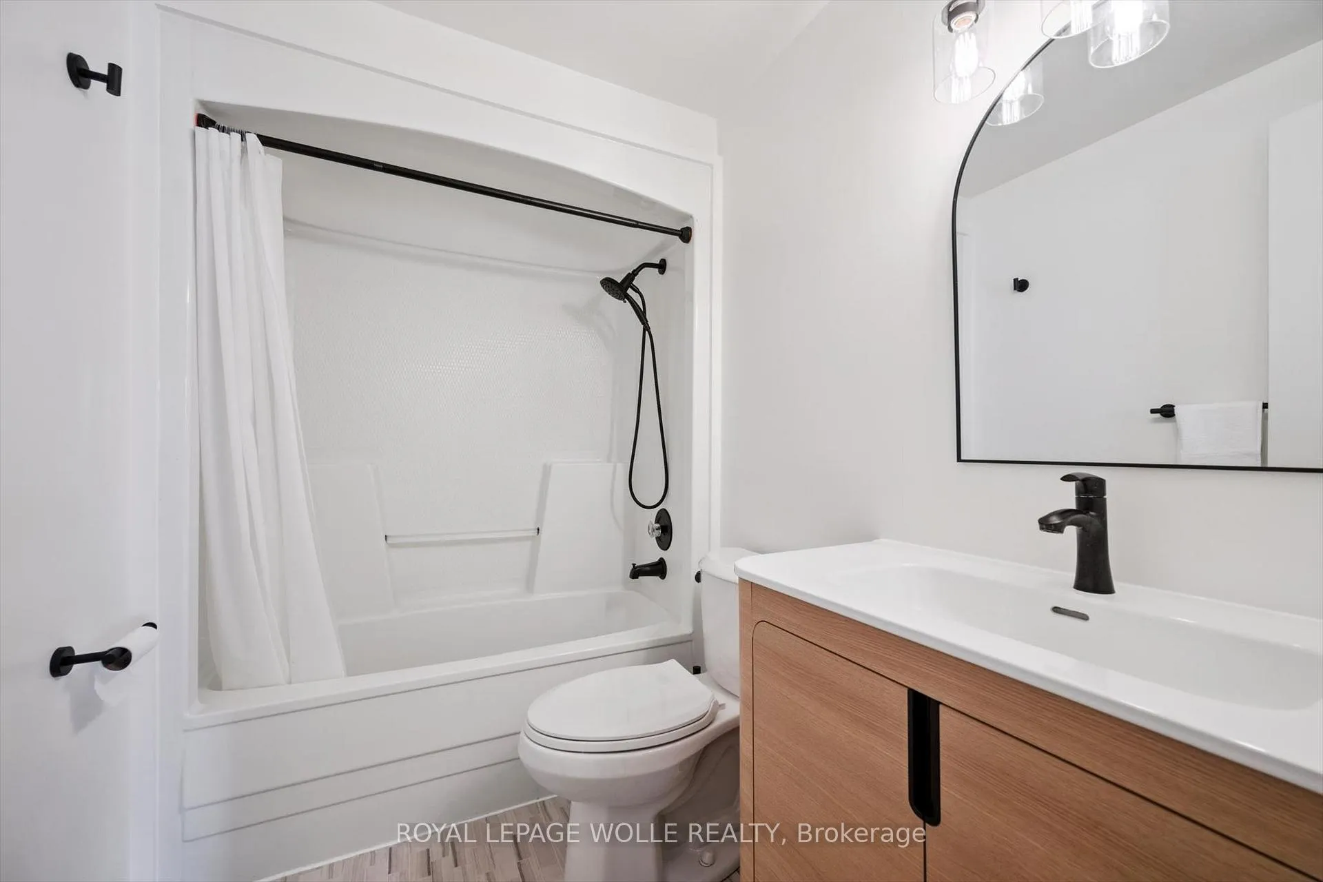 Photo 22 of Unit 26, 219 Kingswood Drive, Kitchener — HOMEH