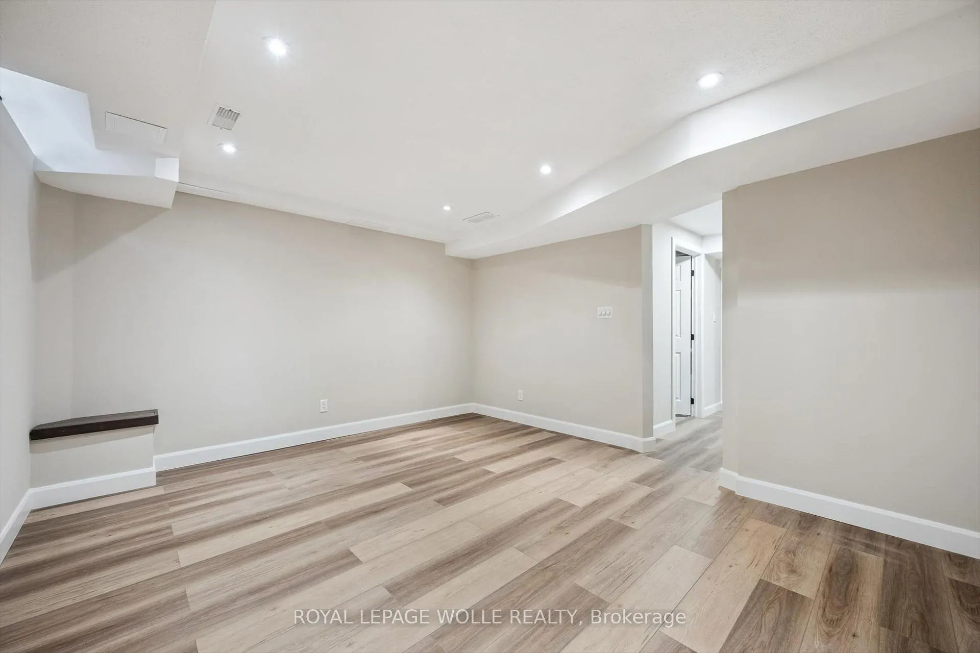 Photo 26 of Unit 26, 219 Kingswood Drive, Kitchener — HOMEH