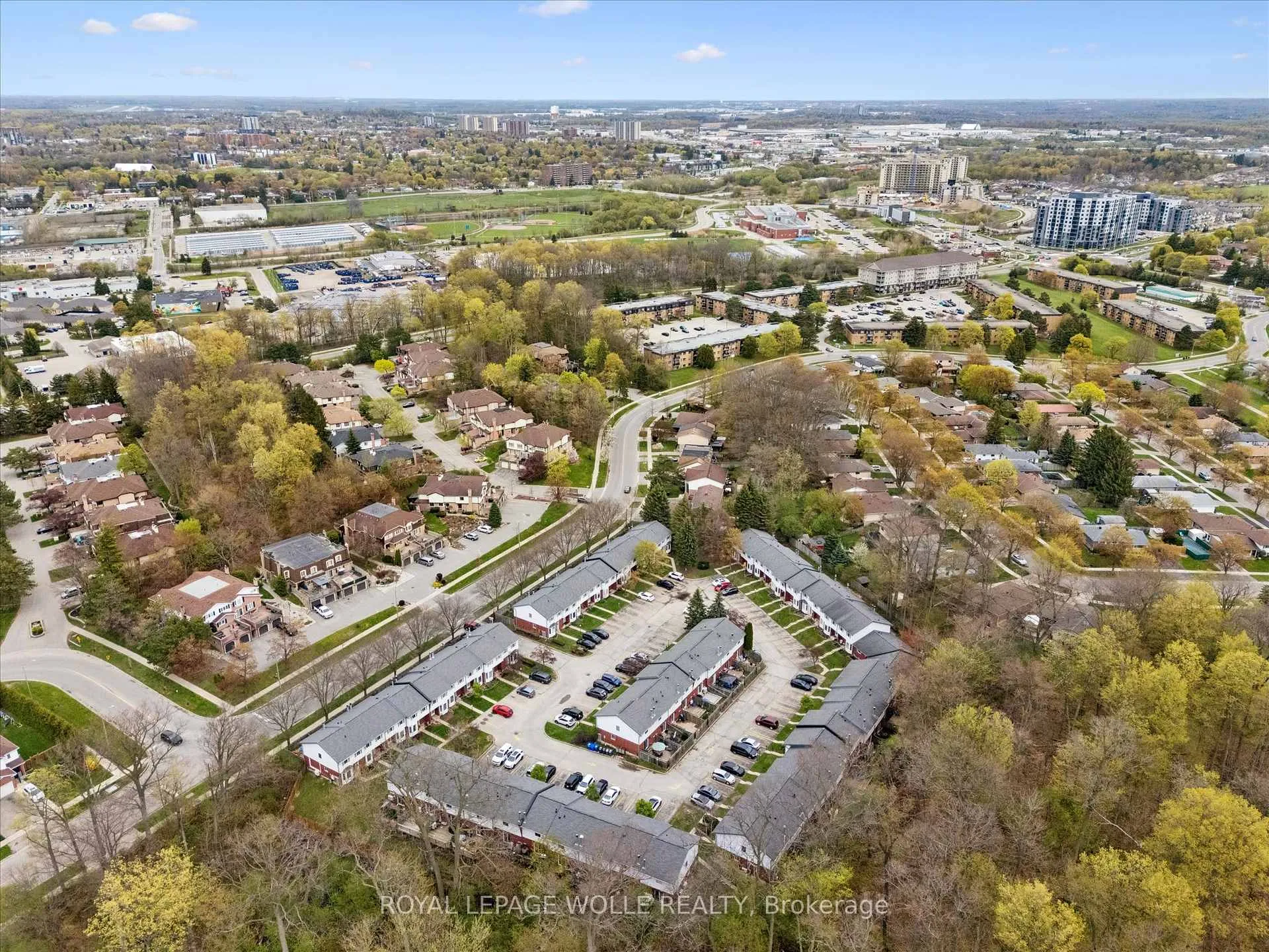 Photo 30 of Unit 26, 219 Kingswood Drive, Kitchener — HOMEH