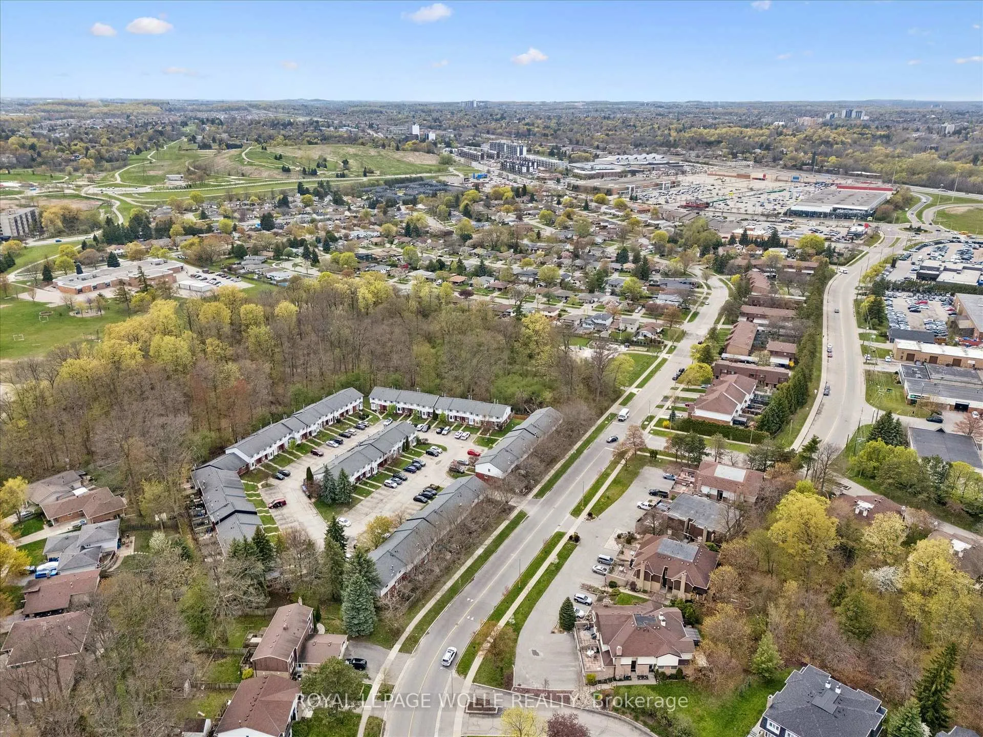 Photo 31 of Unit 26, 219 Kingswood Drive, Kitchener — HOMEH
