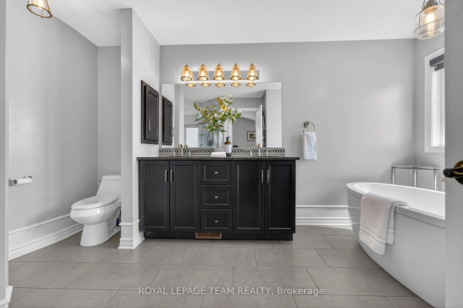 Photo 26 of 51 Bridle Crest Court, Ottawa, Kanata - Bridlewood — HOMEH