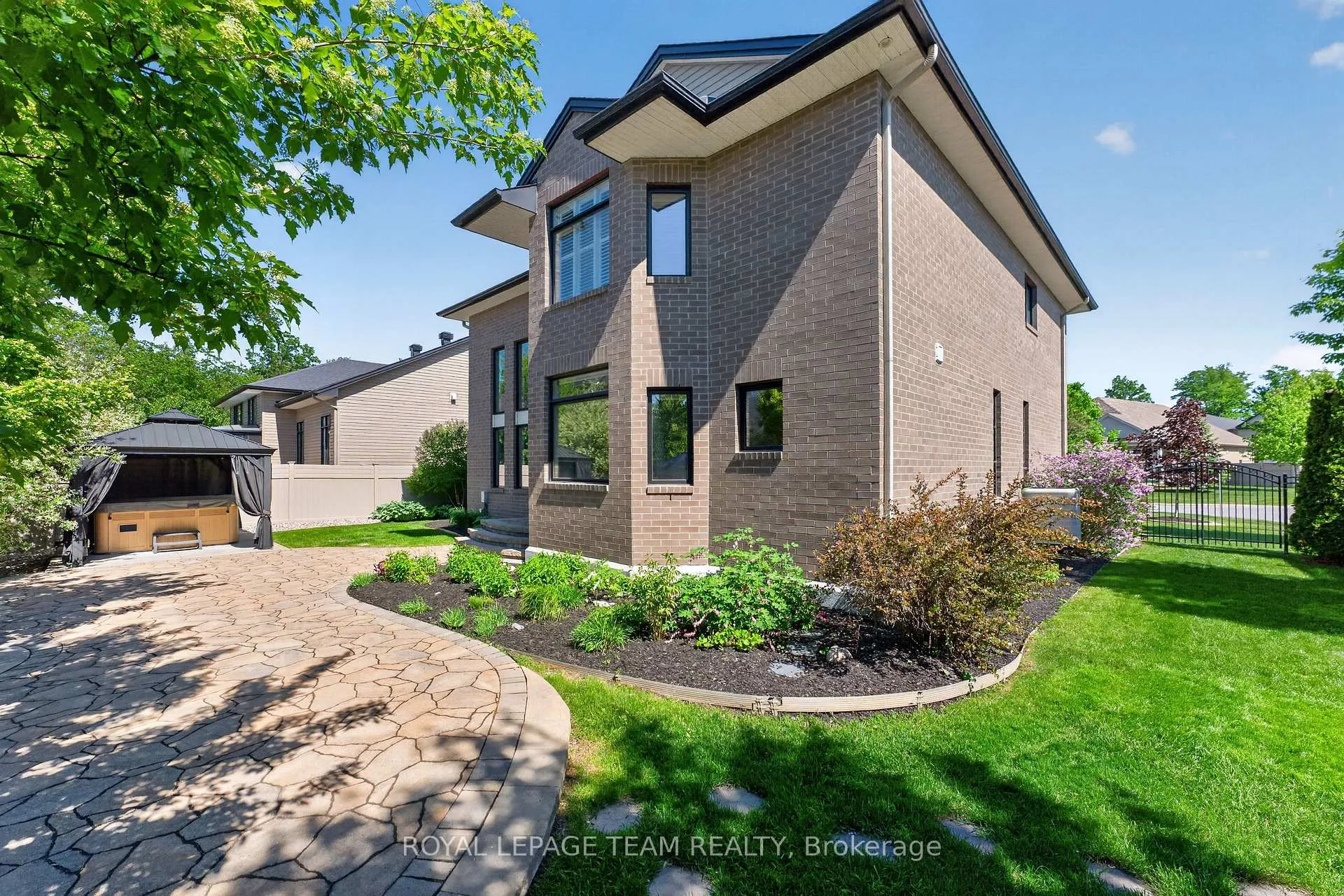 Photo 47 of 51 Bridle Crest Court, Ottawa, Kanata - Bridlewood — HOMEH